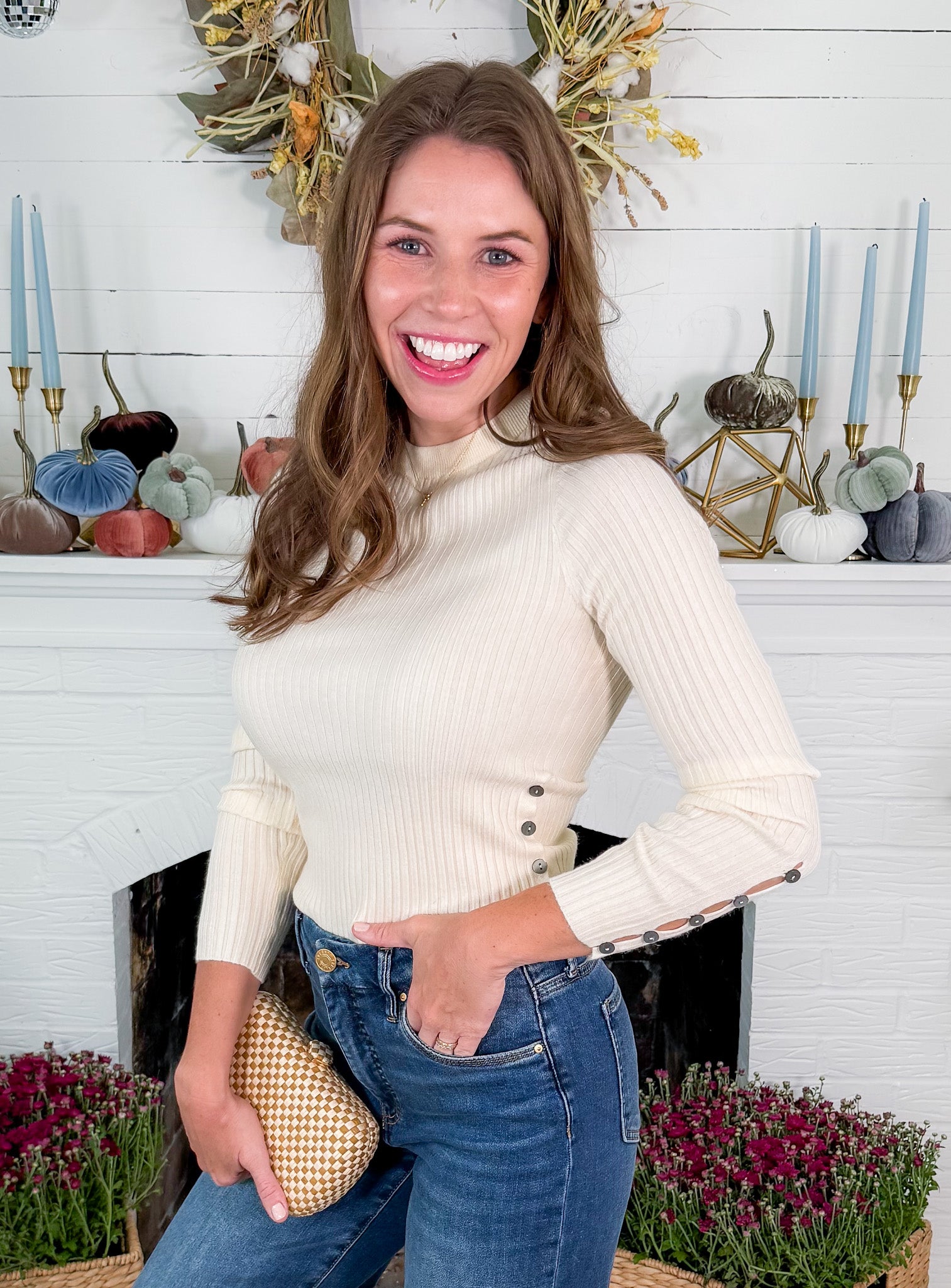 Amaryllis Creme Fitted Ribbed Sweater FRNCH