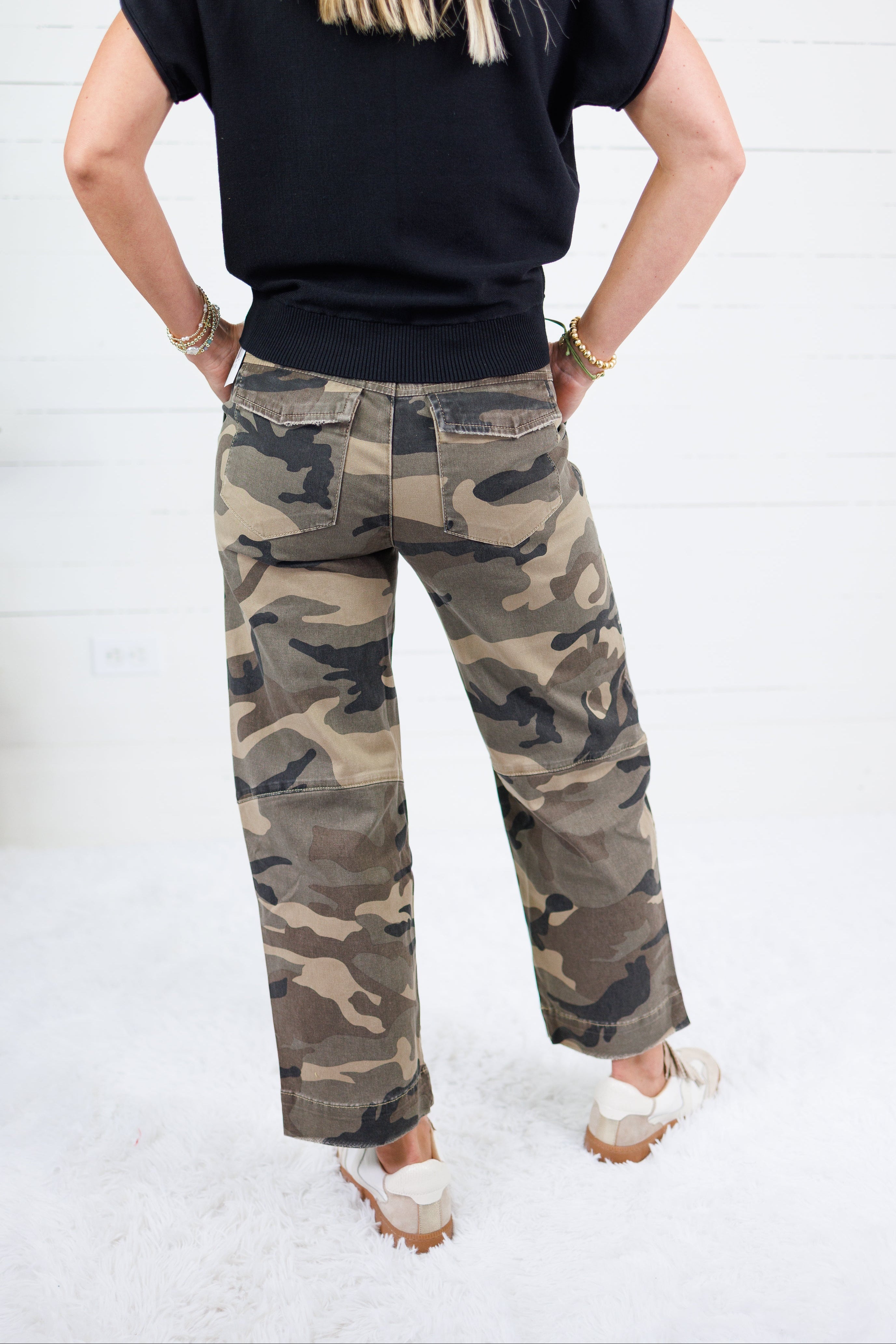 Ashton Camo Wide Leg Barrel Jean Kut