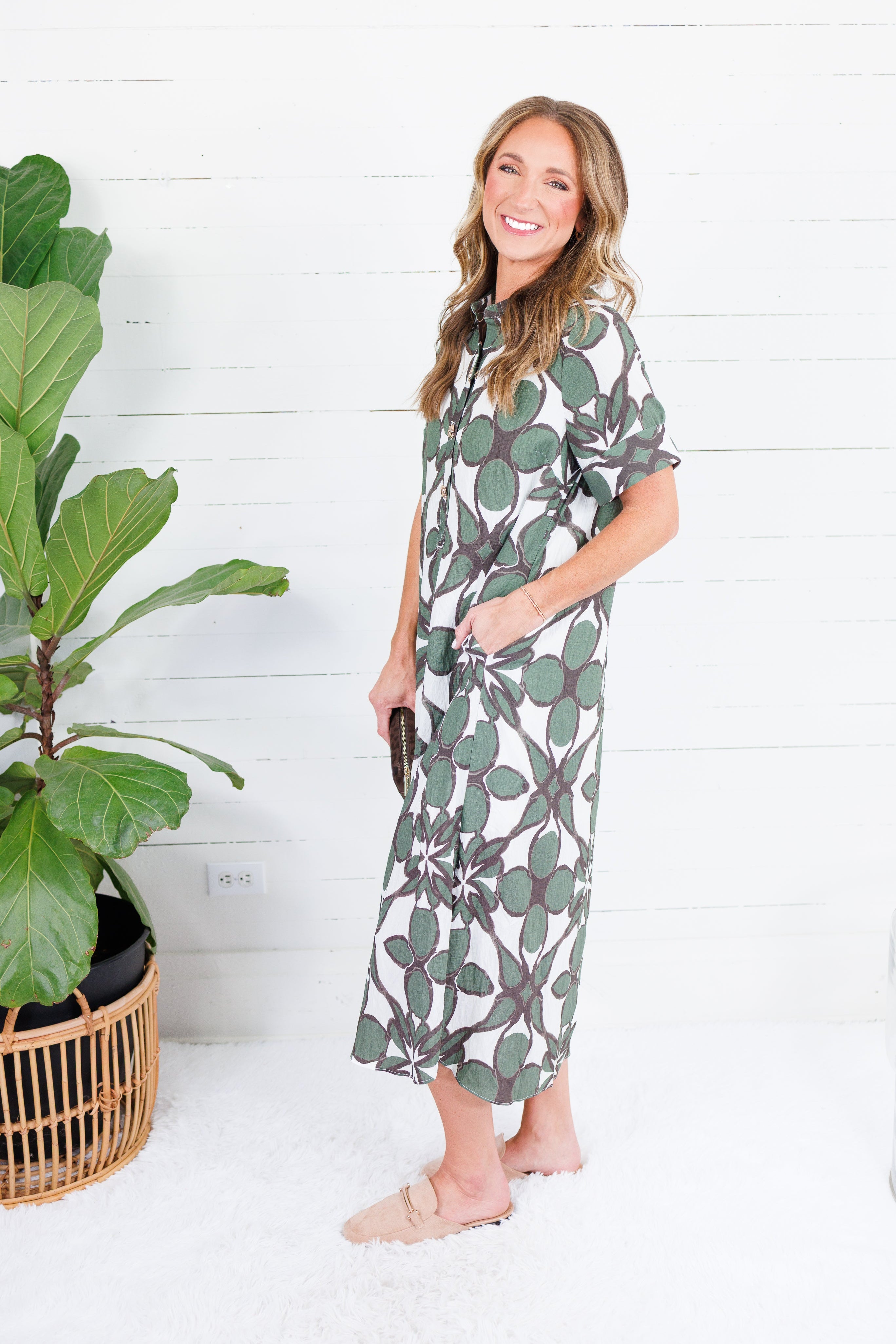 Bates Olive Abstract Camp Shirt Dress Entro