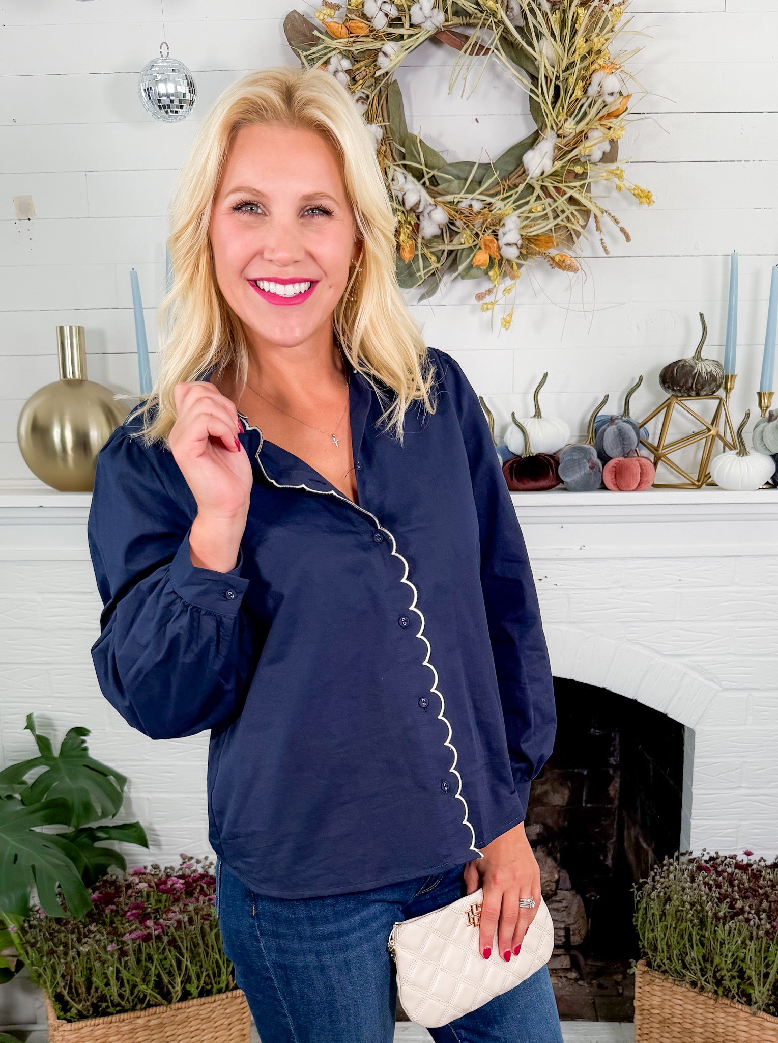 Benton Navy Scallop Edge Top Jodifl