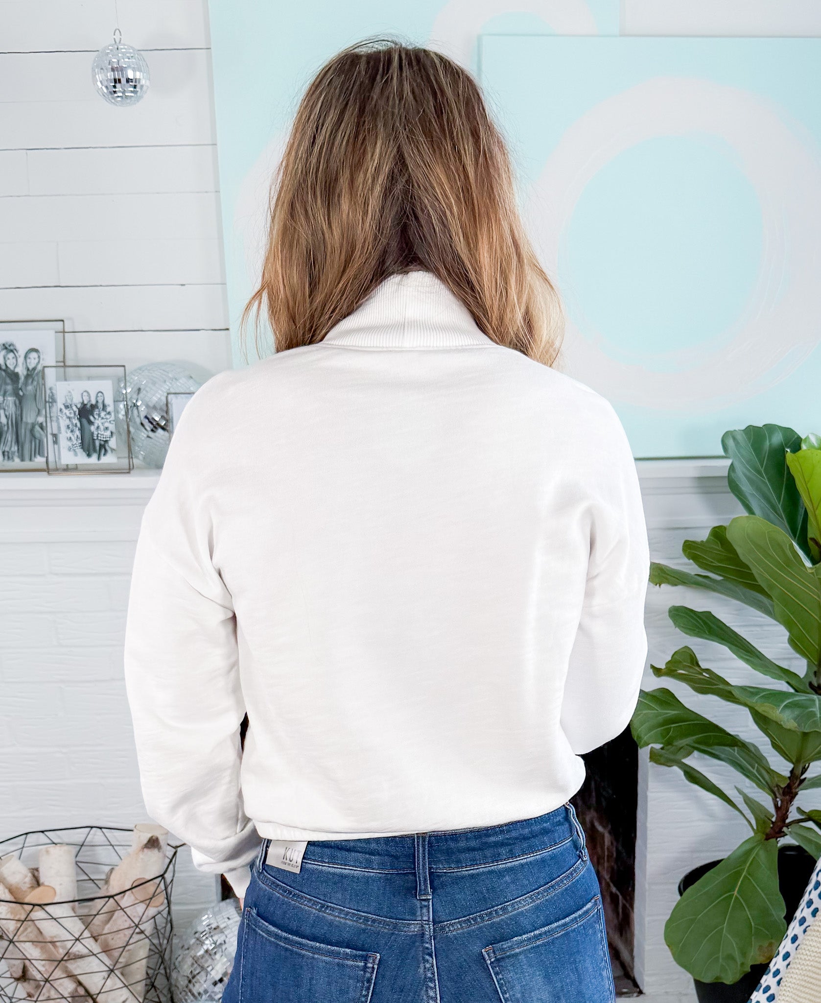 Bubble Hem White Crop Sweatshirt BOBI