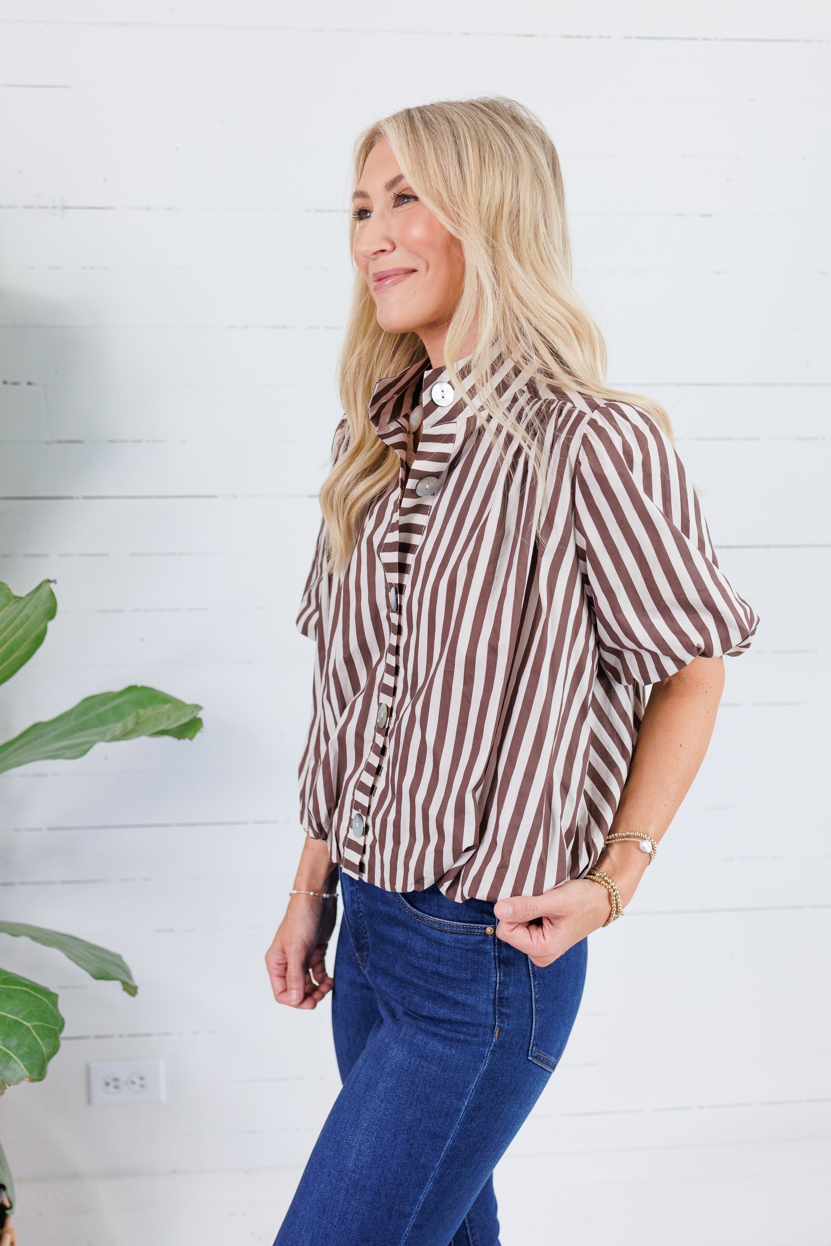 Camille Brown + Ecru Stripe Bubble Top Entro