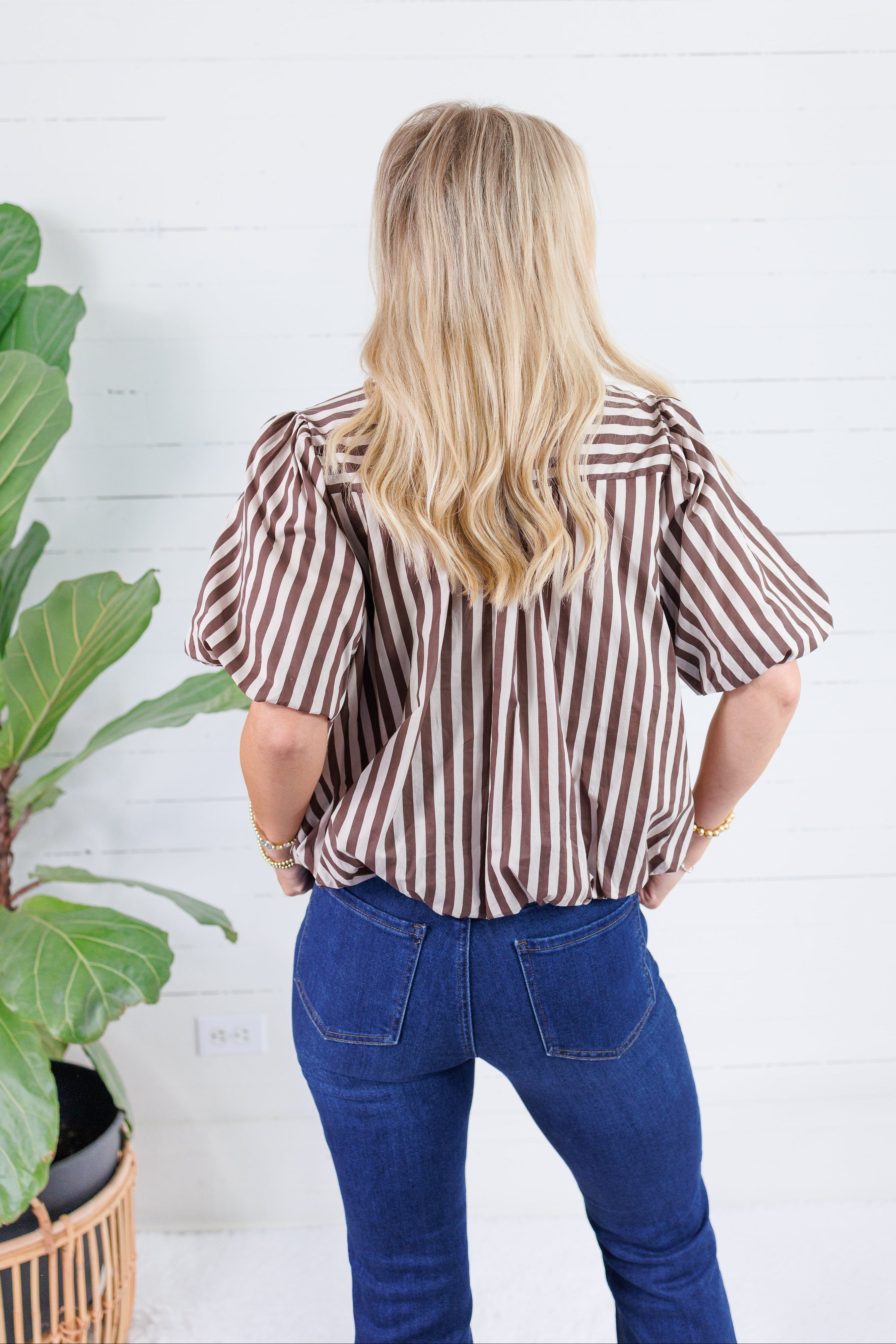Camille Brown + Ecru Stripe Bubble Top Entro