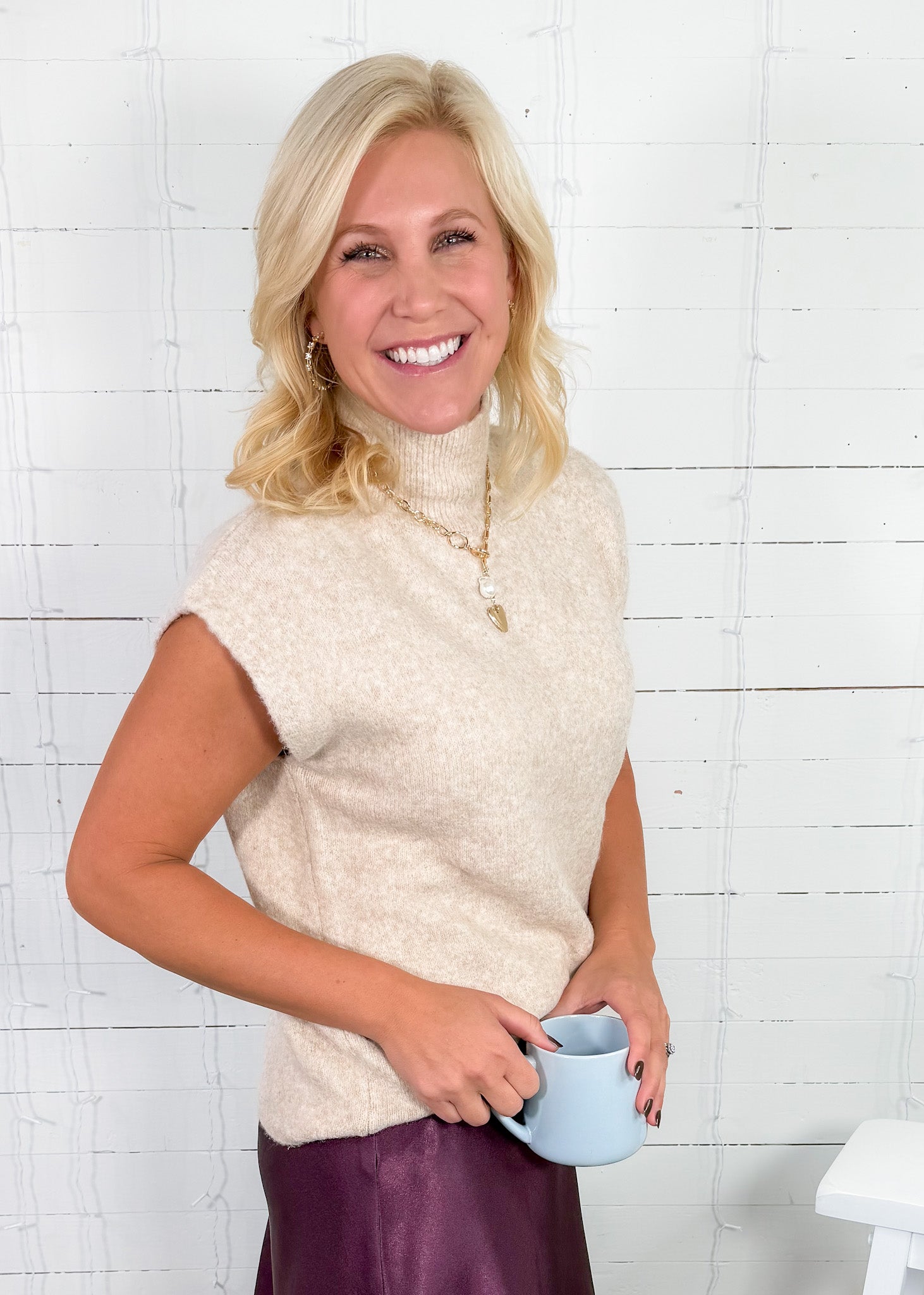 Captain Oatmeal Sleeveless Sweater PINCH