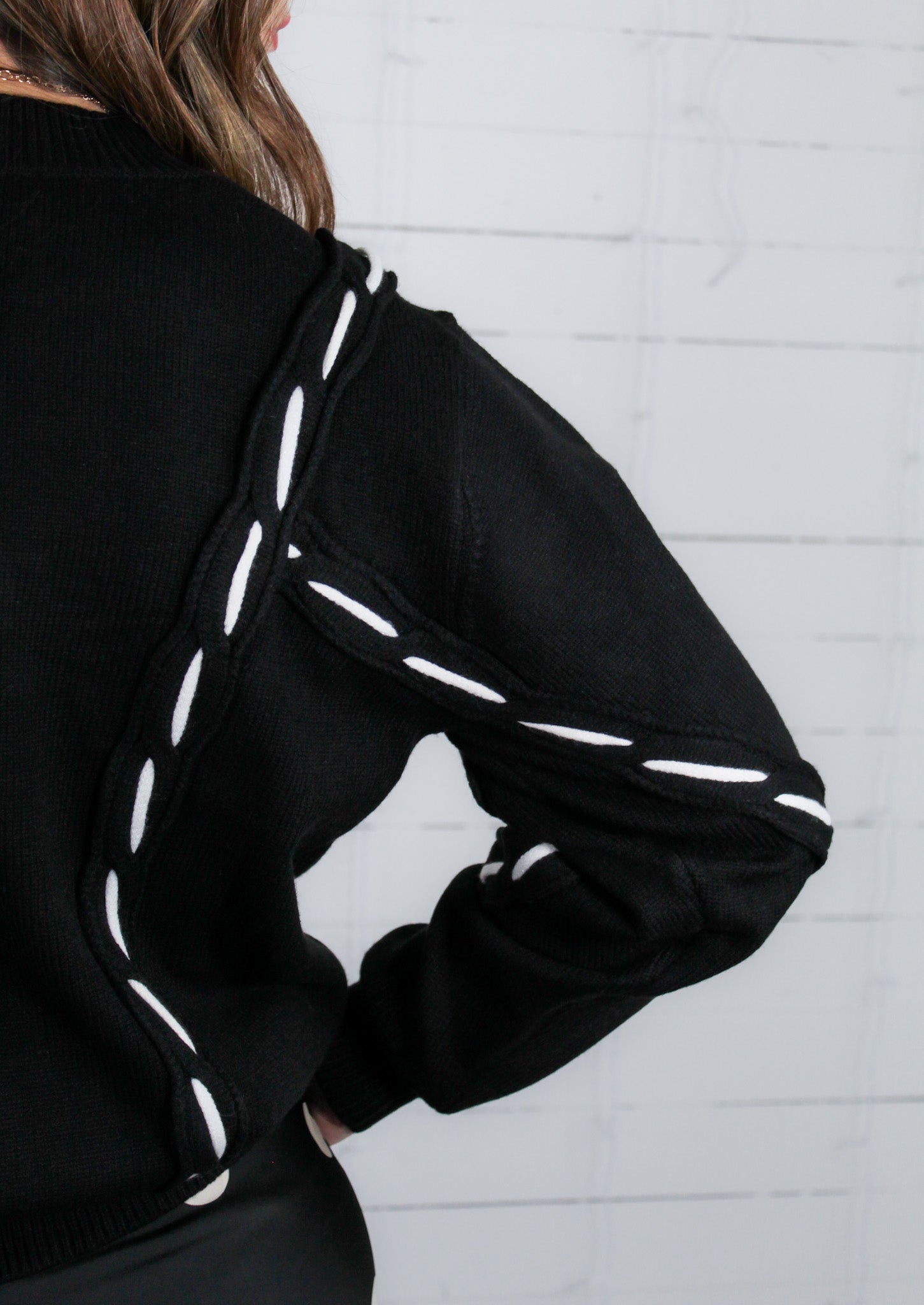 Collier Black + Ivory Trim Sweater THML