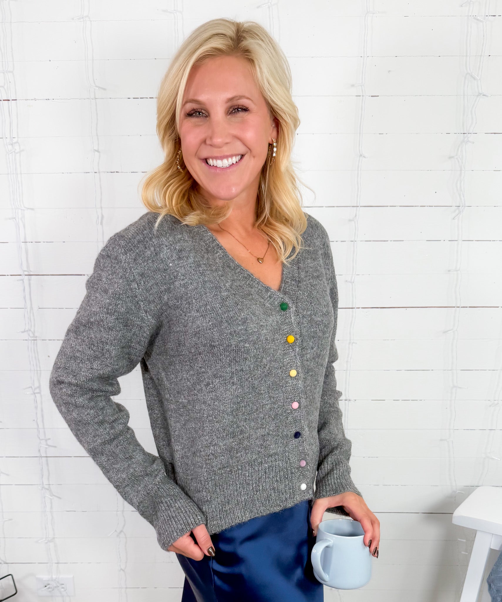 Conway Grey + Colorful Buttons Cardigan Compania Fantastica