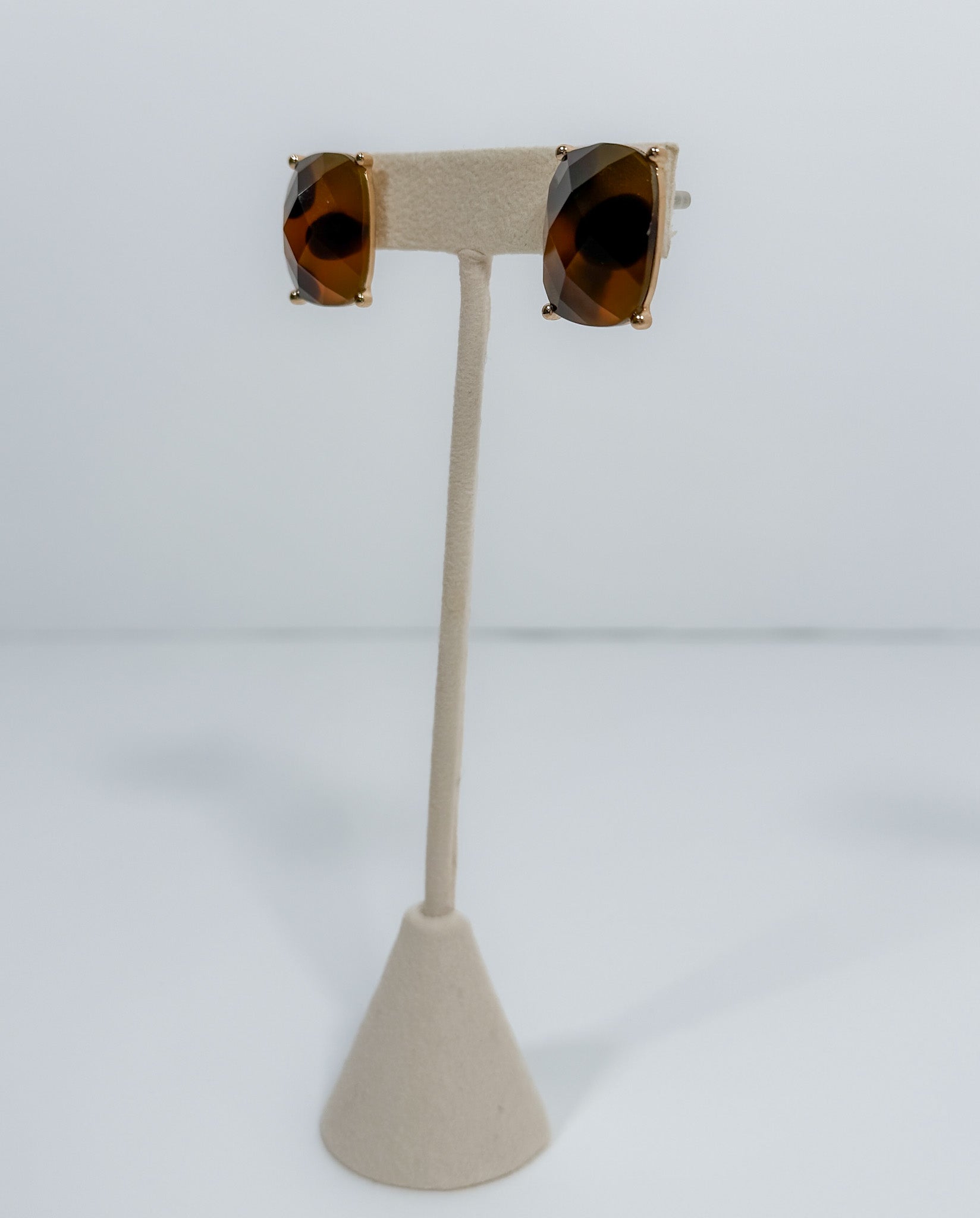 Dakota Tortoise Rectangle Stone Earring