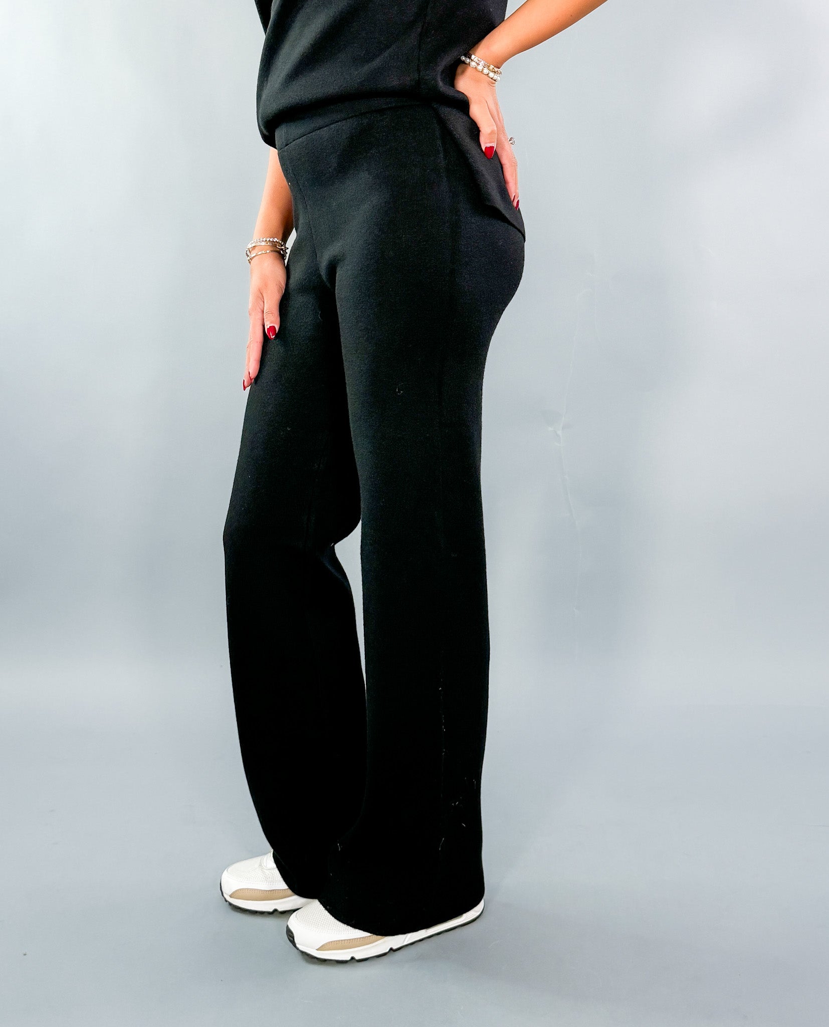 Devon Black Sweater Pants Pinch