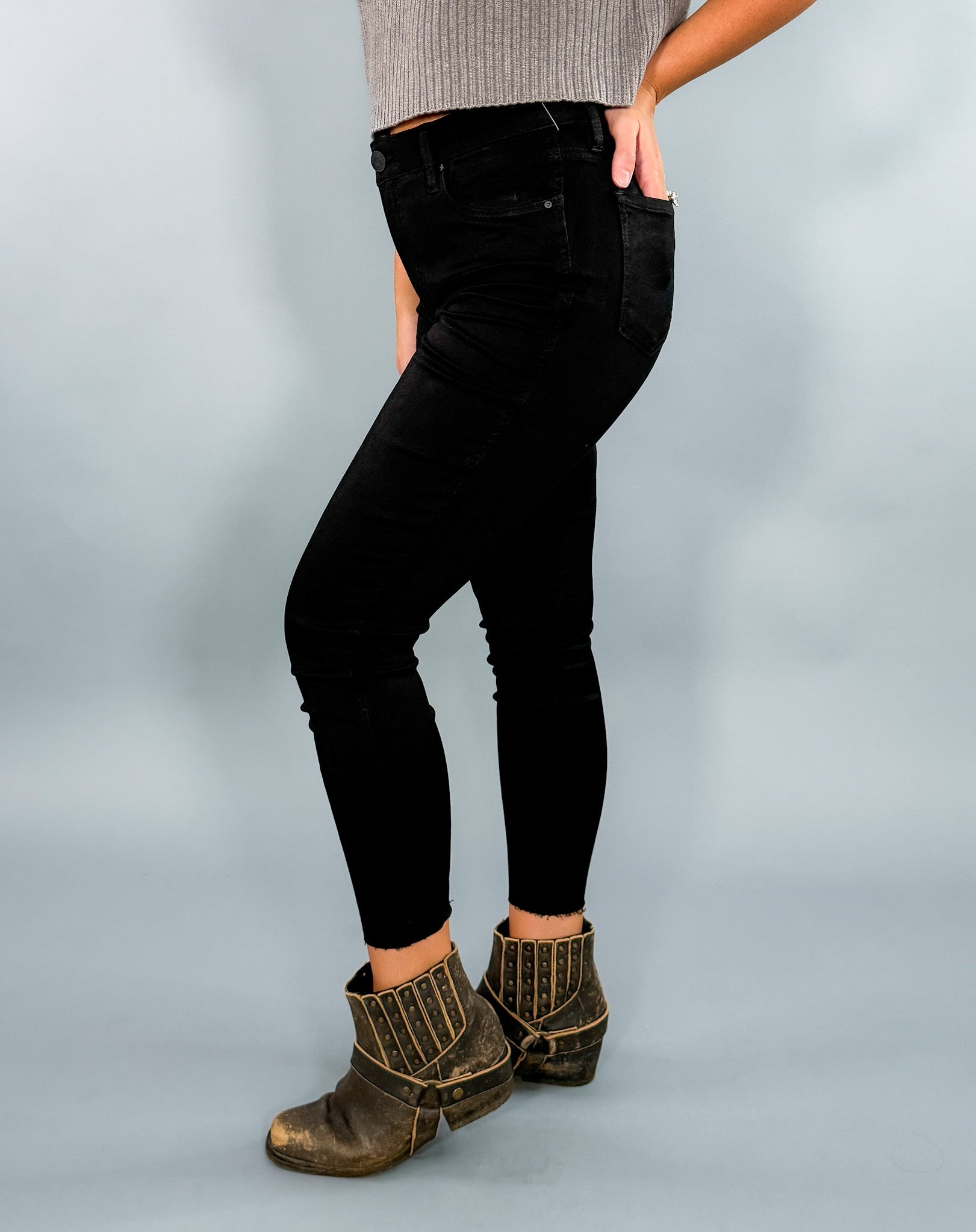 Donna_Black_High_Rise_Fab_Ab_Skinny_Jean