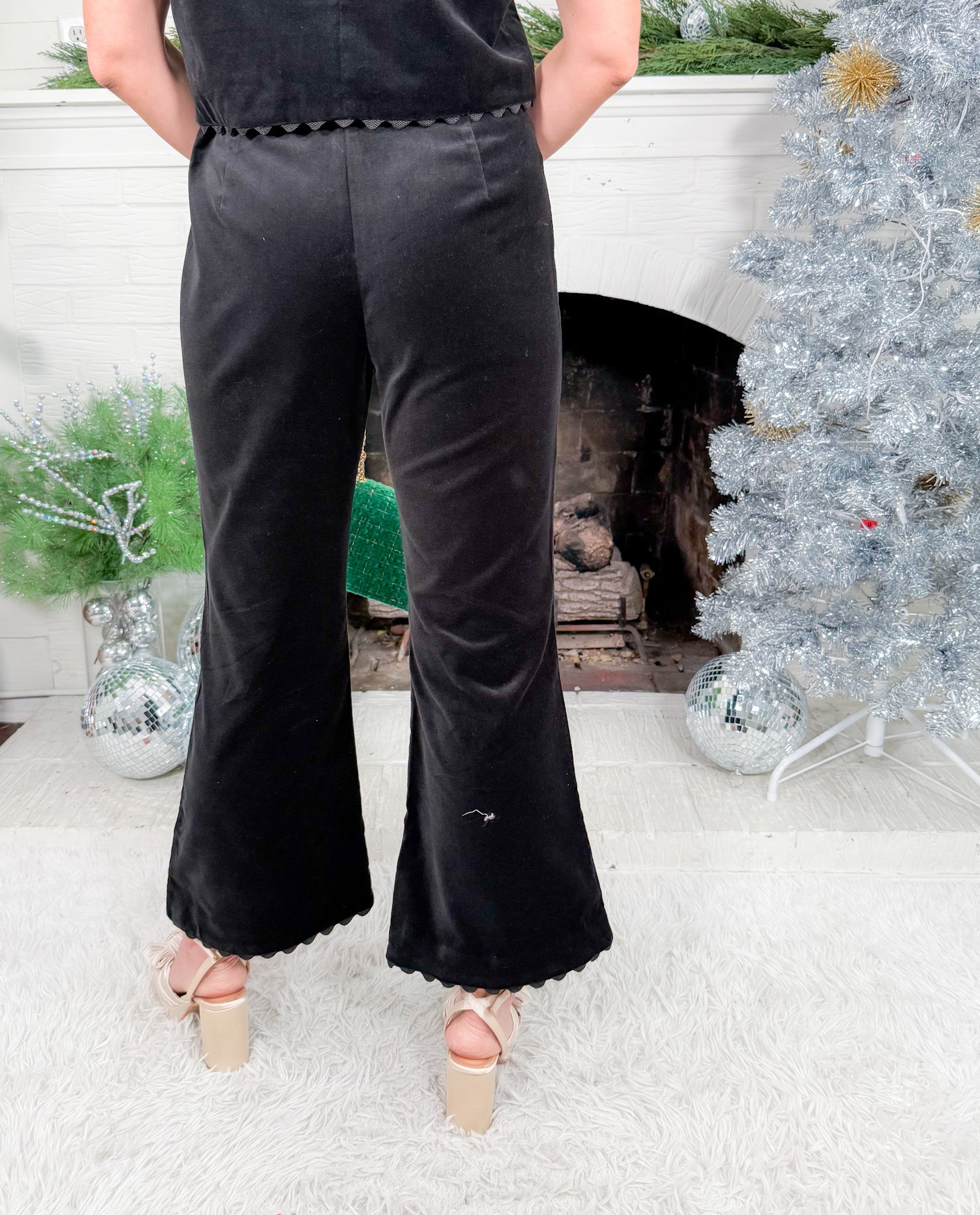 Elizabeth James JoJo Black Velvet Pants