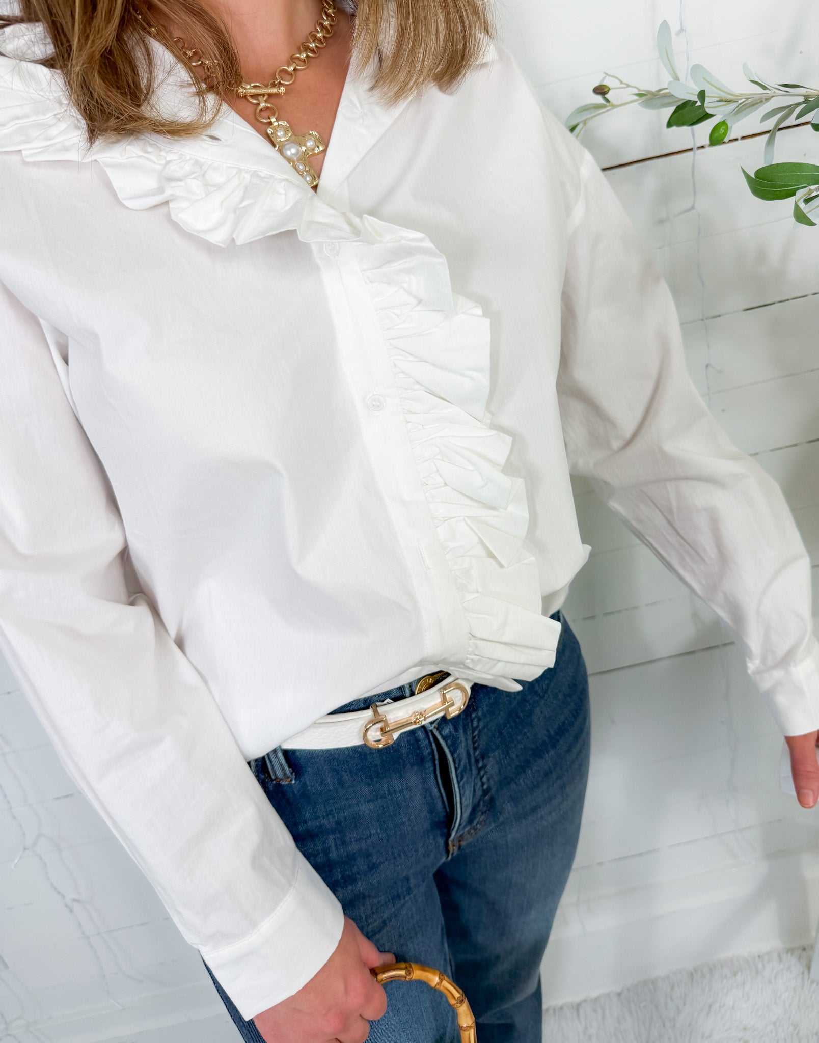 Fallon White Ruffle Front Top Compania Fantastica
