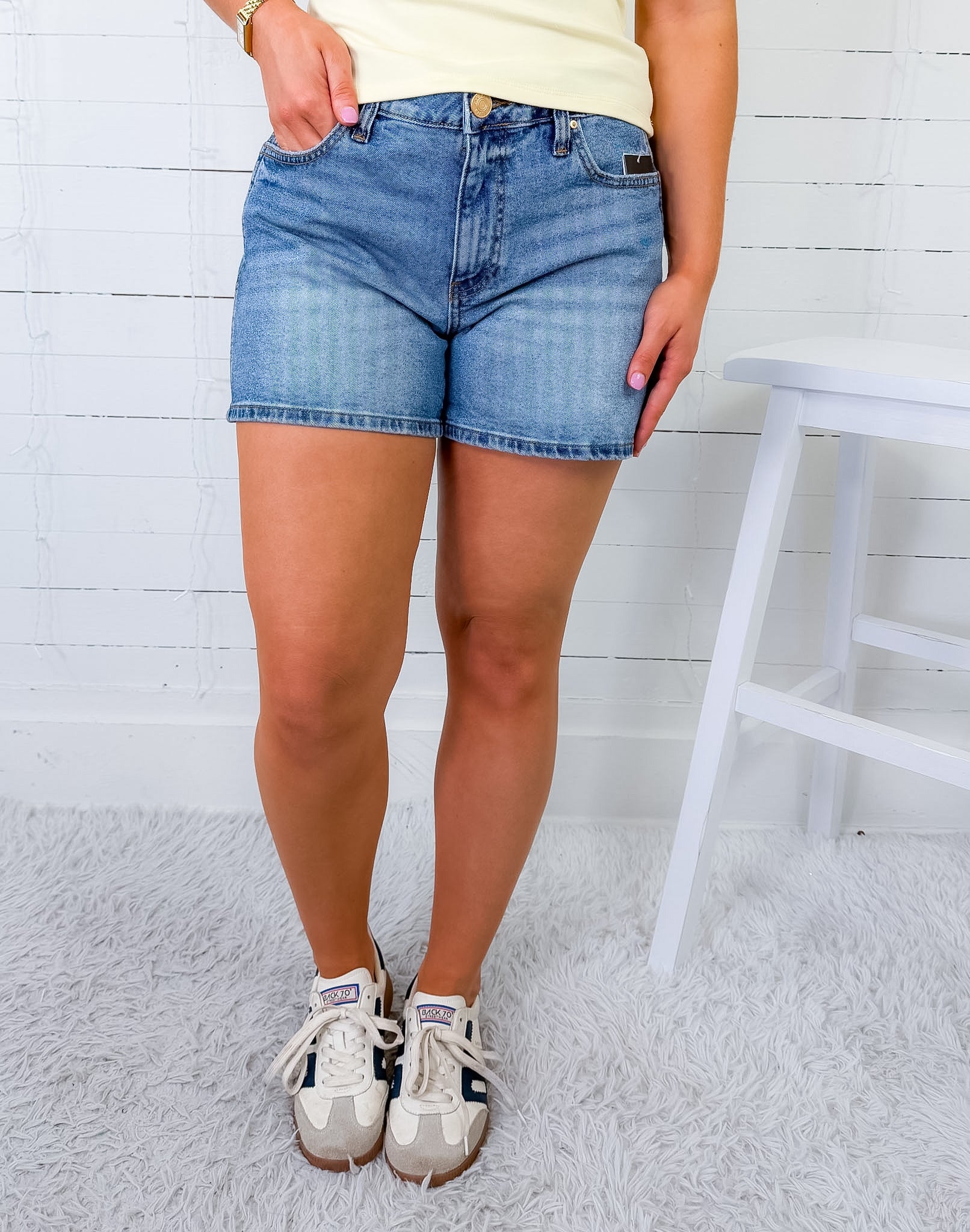 Jane Peaceful High Rise Hemmed Short KUT 