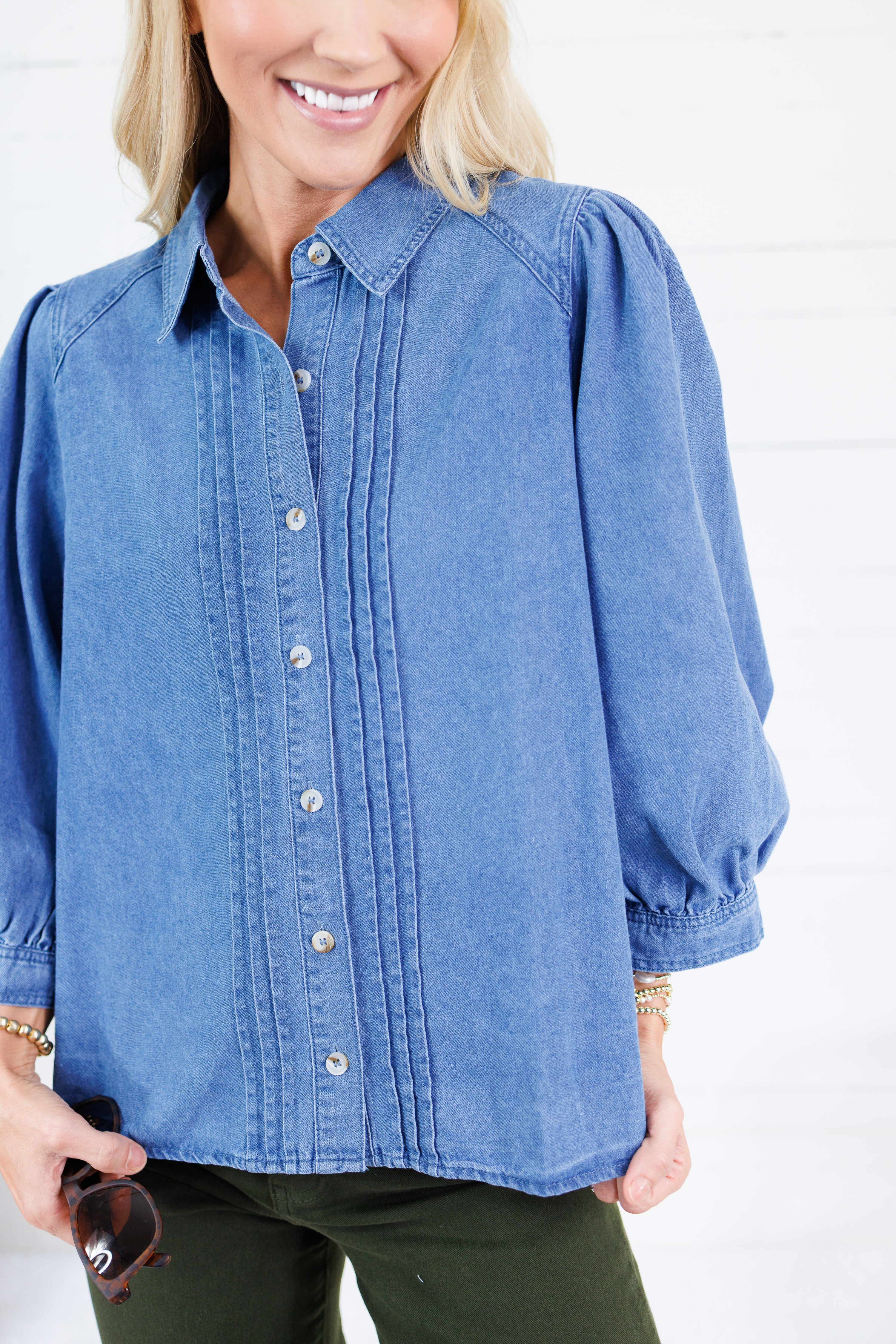 Janie Denim Tucks and Button Top Entro