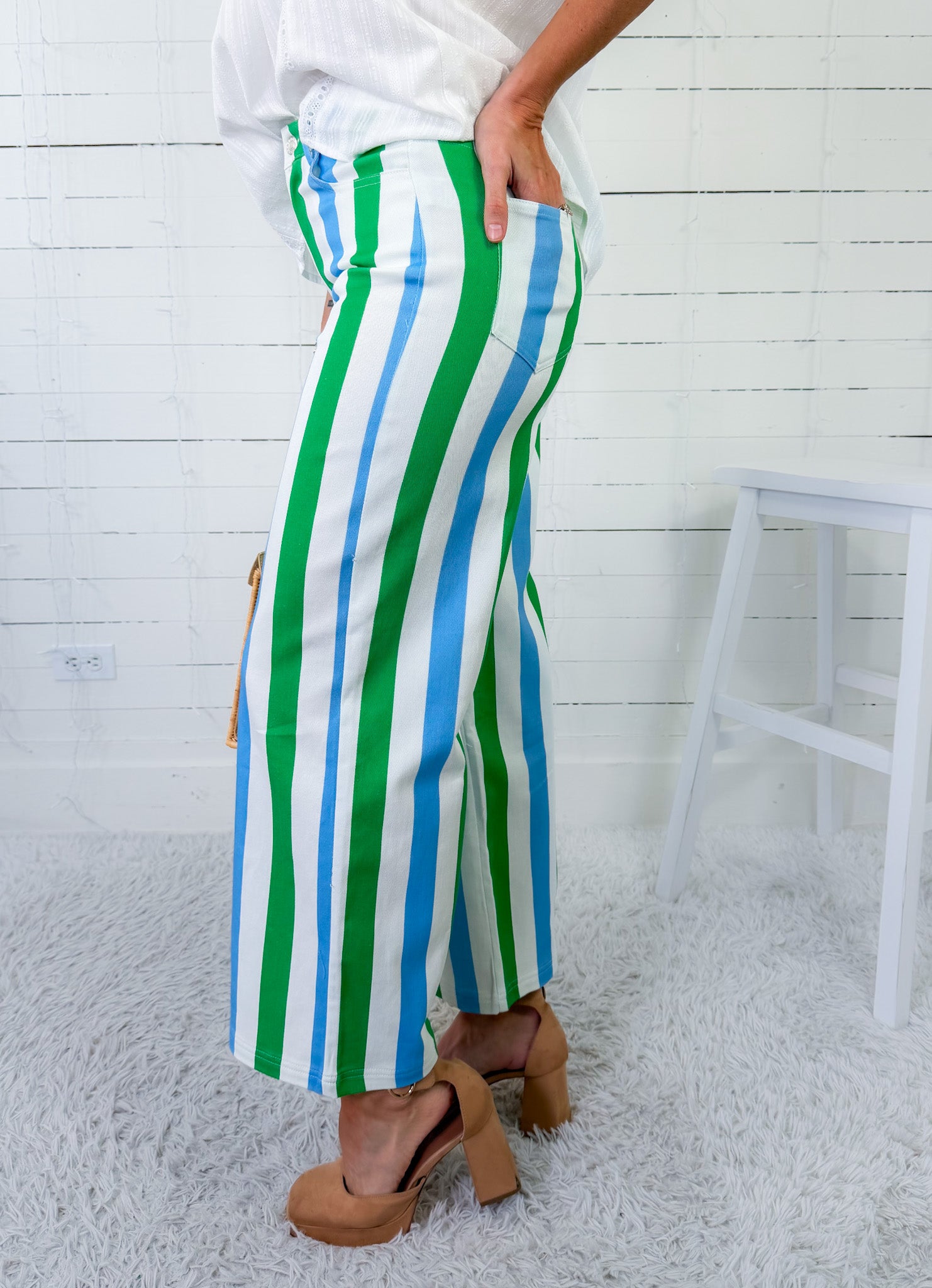 Johnny Kelly + Sky Stripe Pants Entro