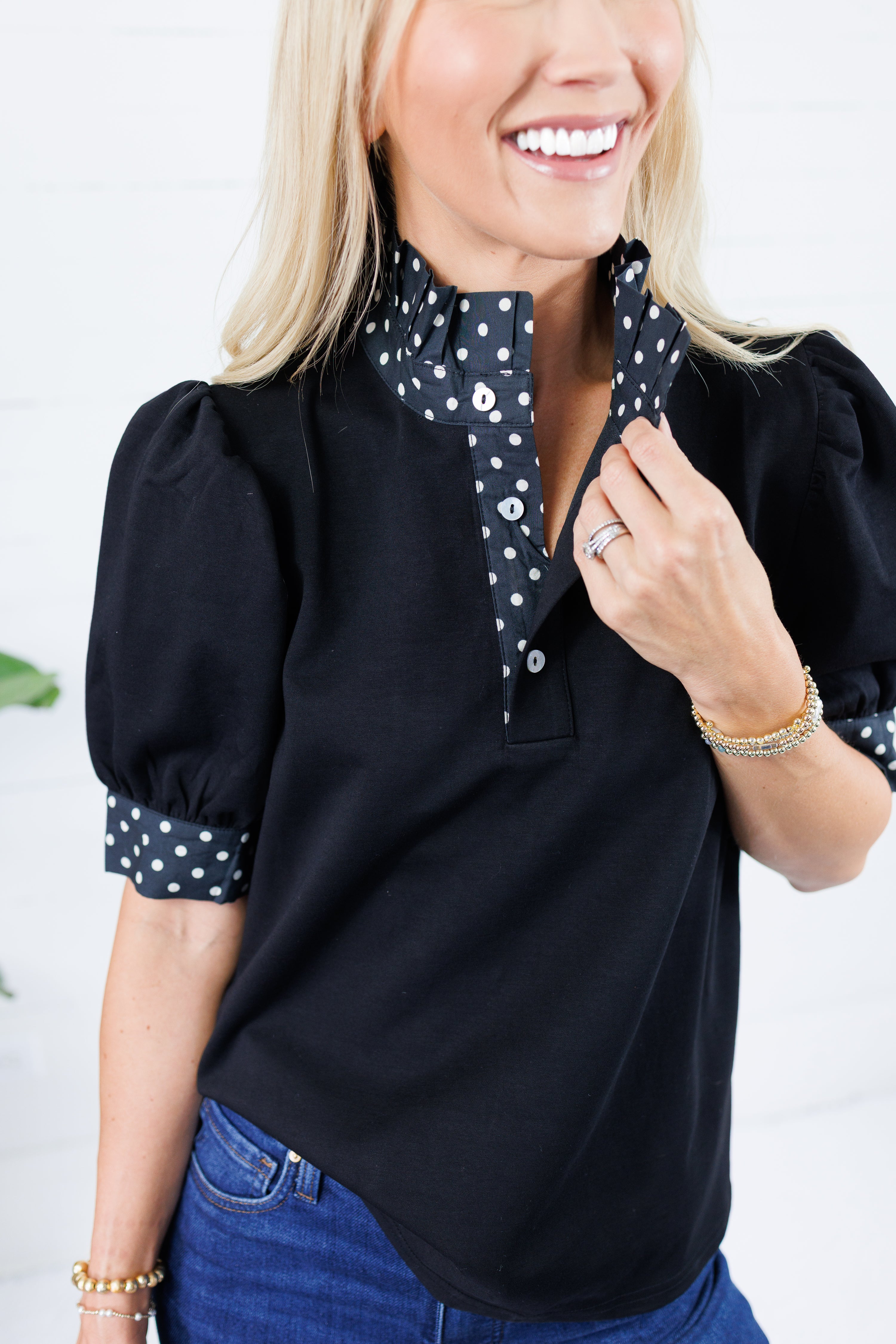 Johns Black Dotty Trim Top Entro