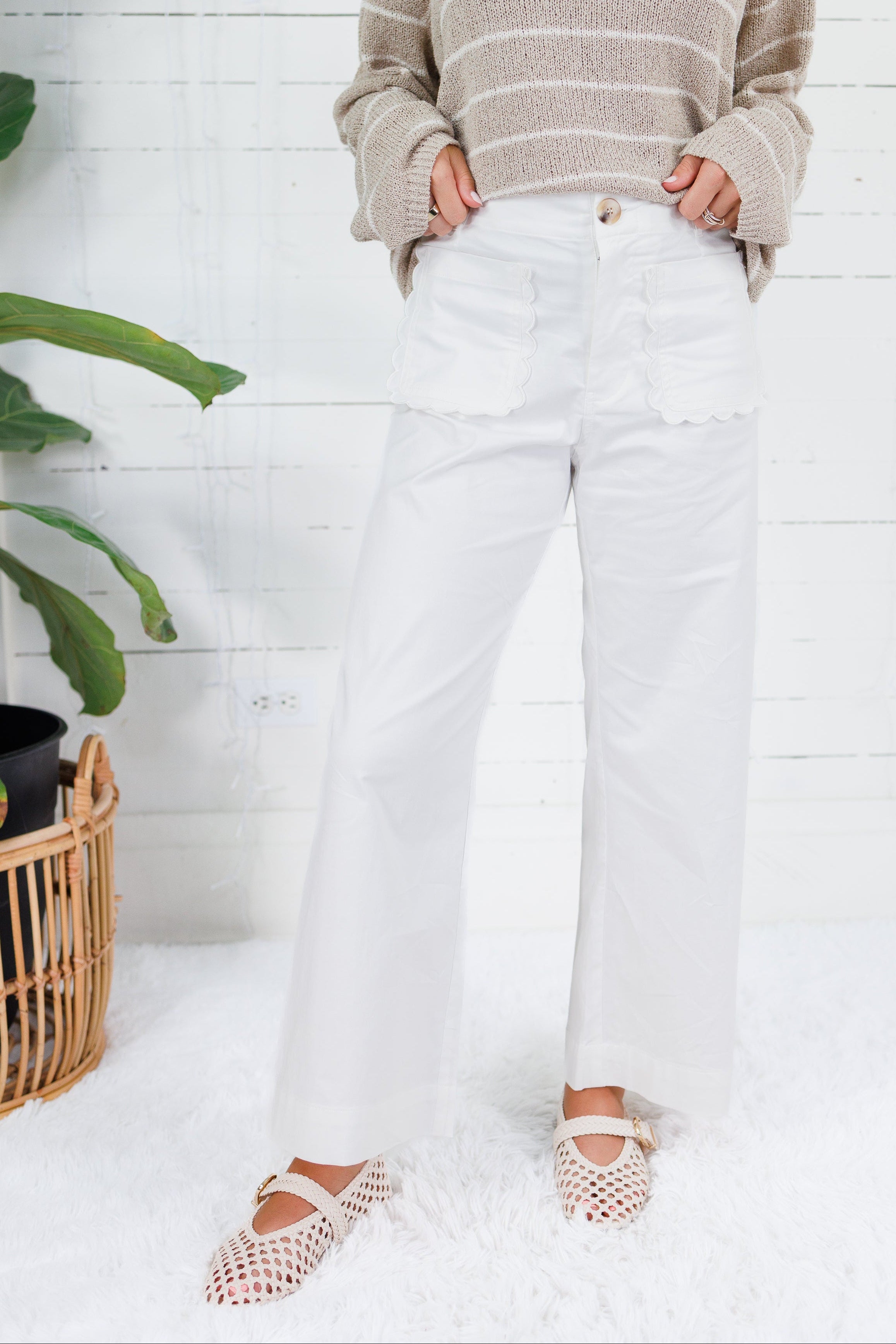 Justine Off White Scallop Pocket Pants EESOME