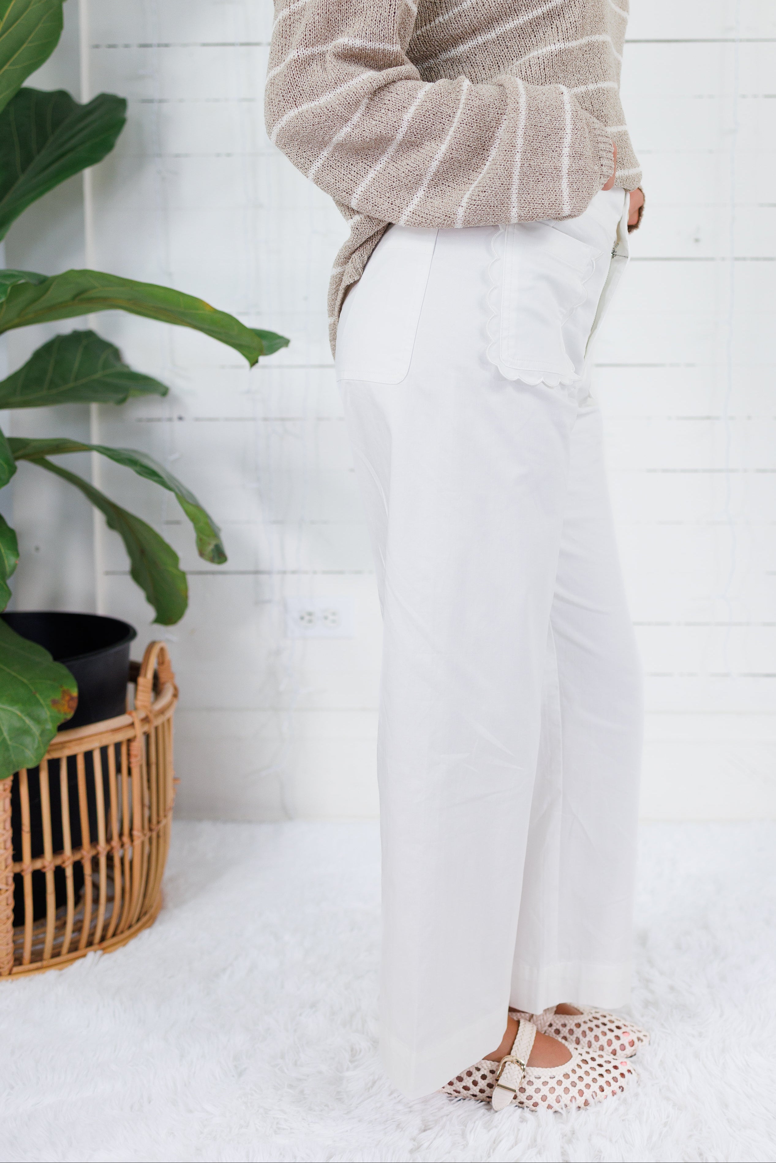 Justine Off White Scallop Pocket Pants EESOME