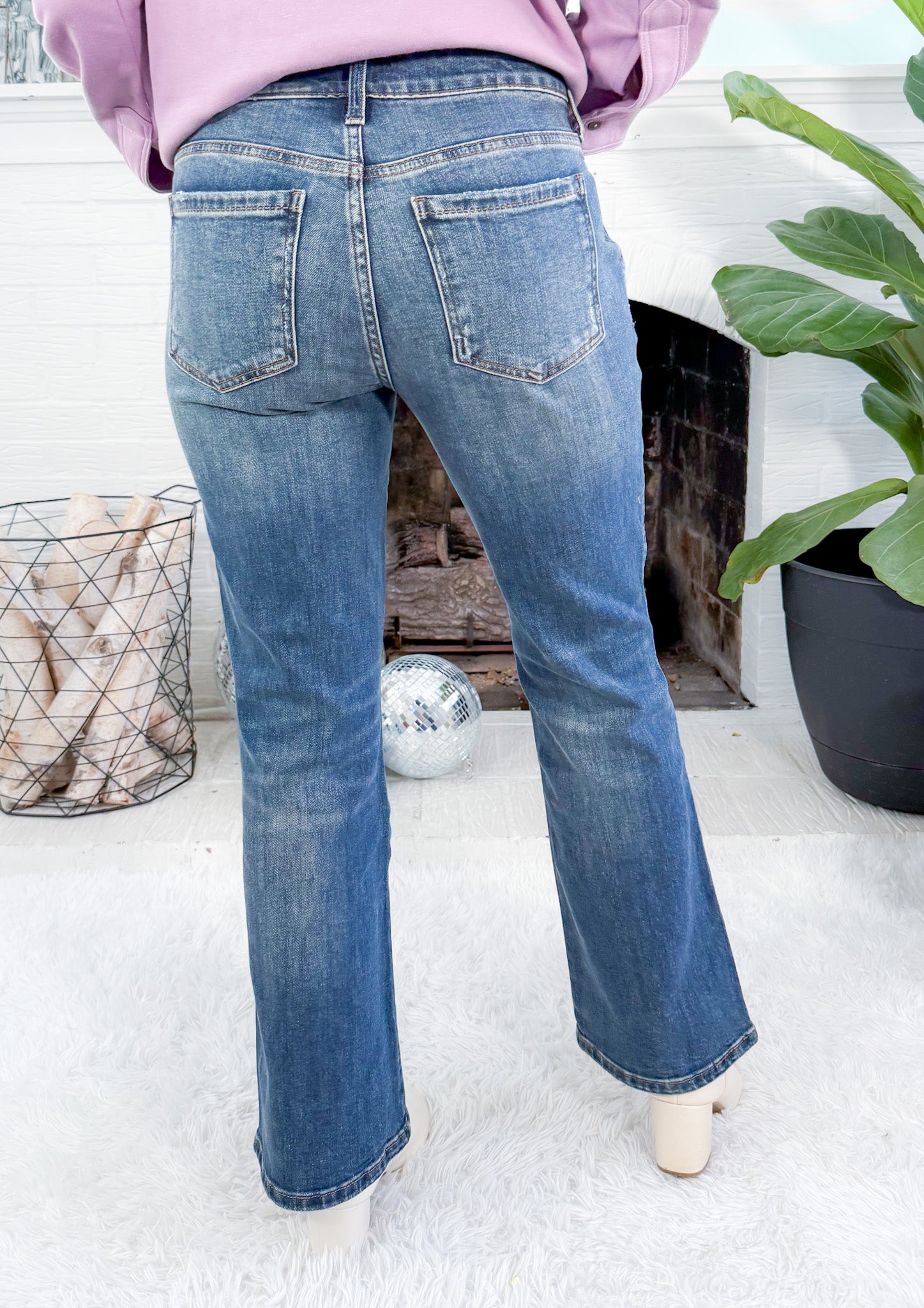 Kelsey Effectiveness Mid Rise Slash Pocket Jean KUT