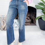 Kelsey Effectiveness Mid Rise Slash Pocket Jean KUT