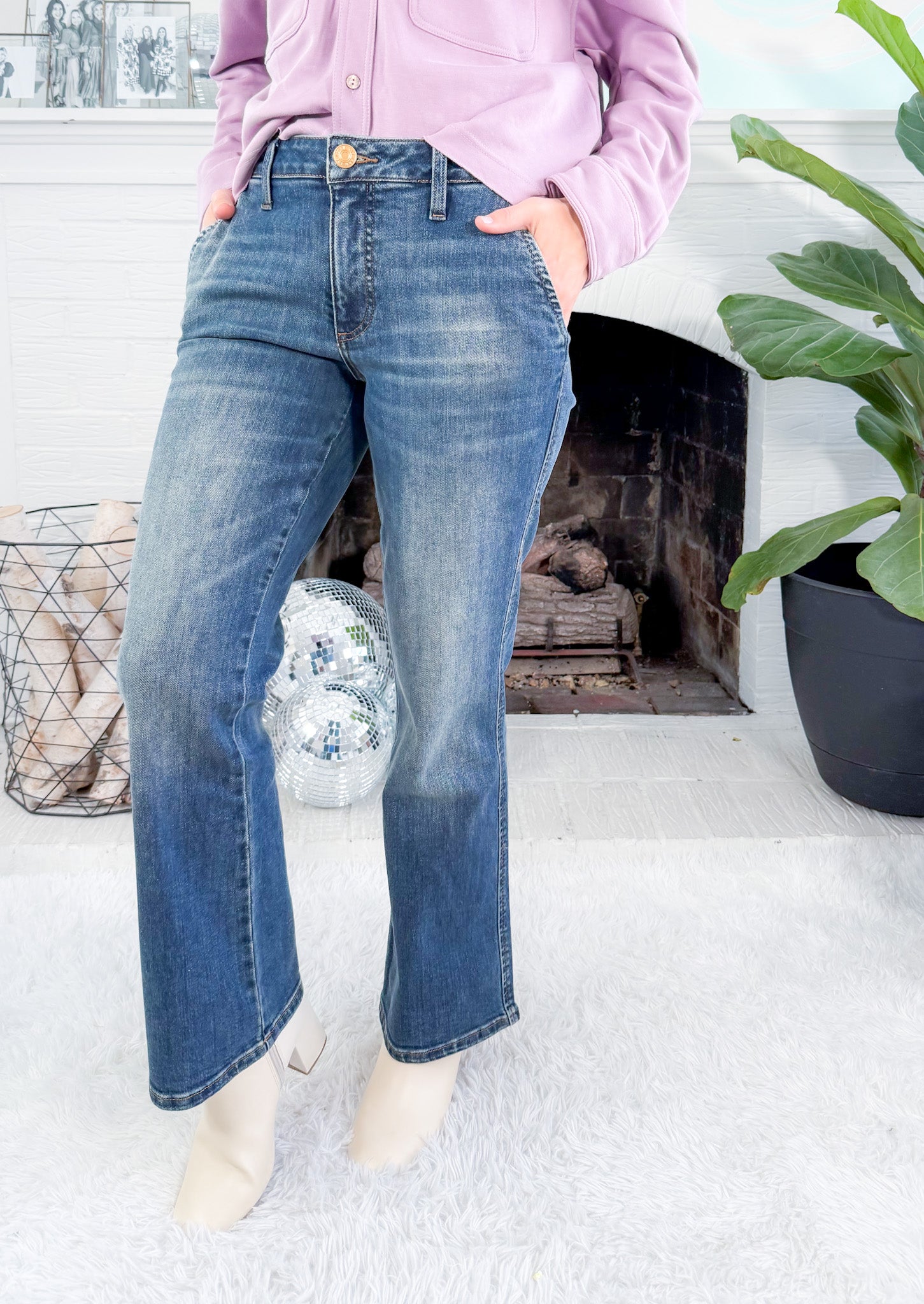 Kelsey Effectiveness Mid Rise Slash Pocket Jean KUT