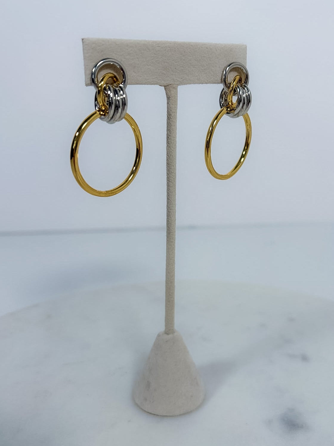 Knock On The Beauty Hoop Earrings
