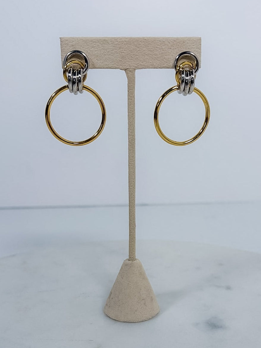 Knock On The Beauty Hoop Earrings