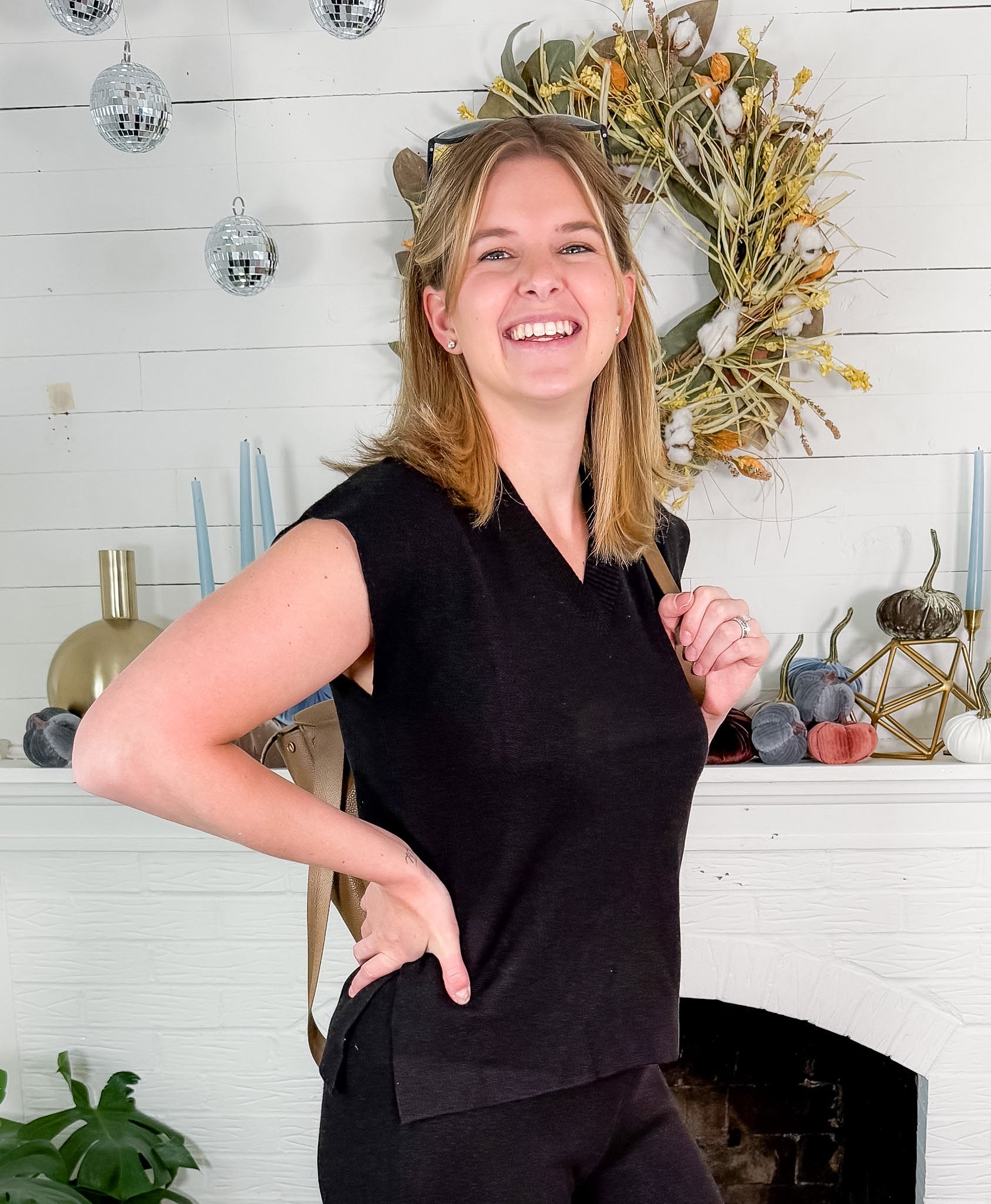Lois Black Sweater Vest Pinch