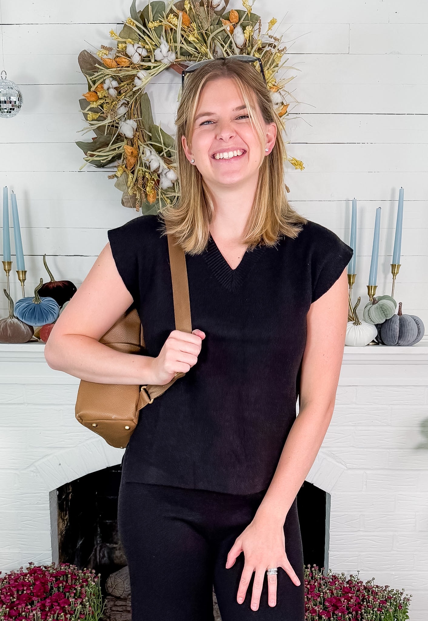 Lois Black Sweater Vest Pinch