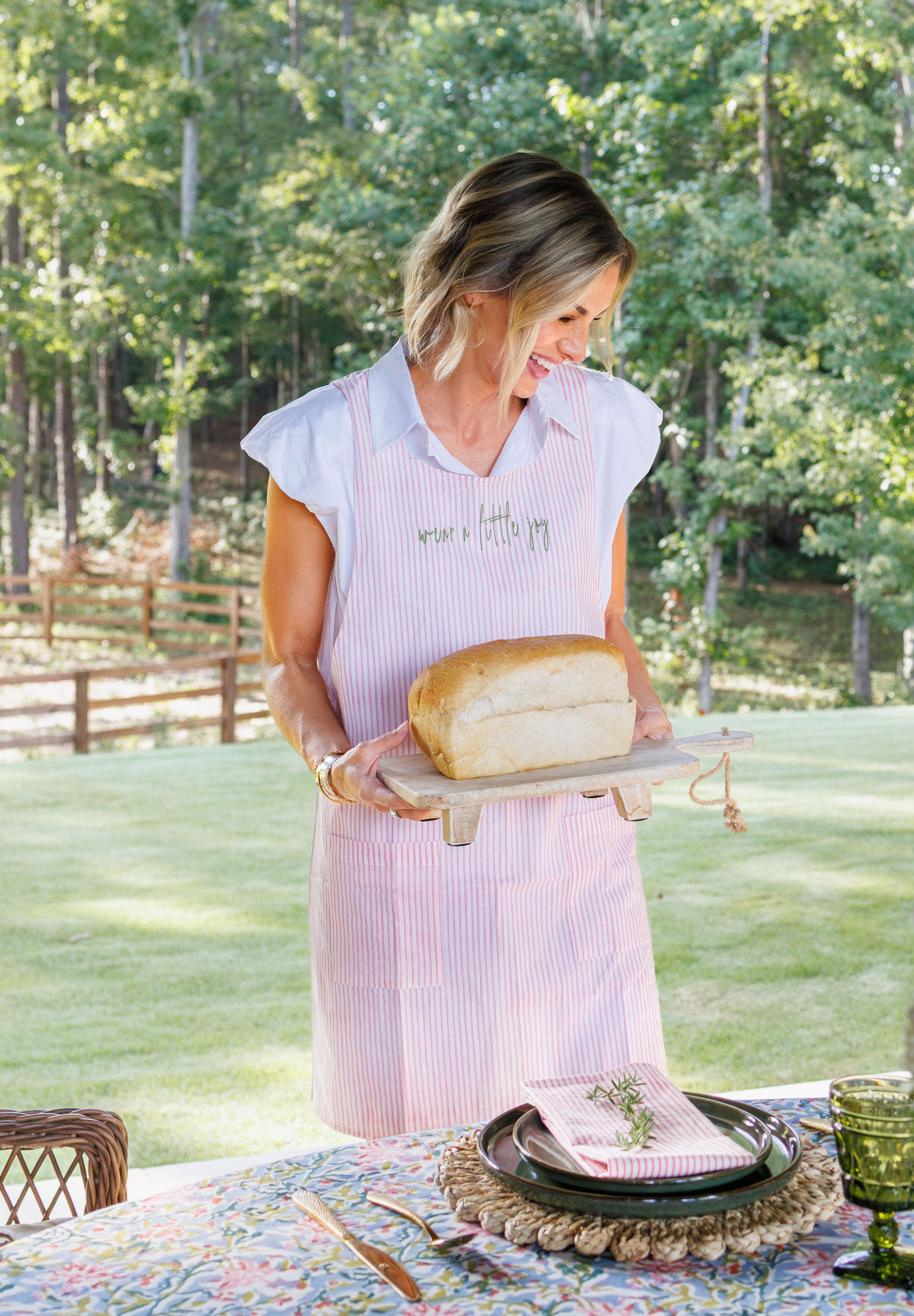 Maggie Oaks Beth Signature Apron