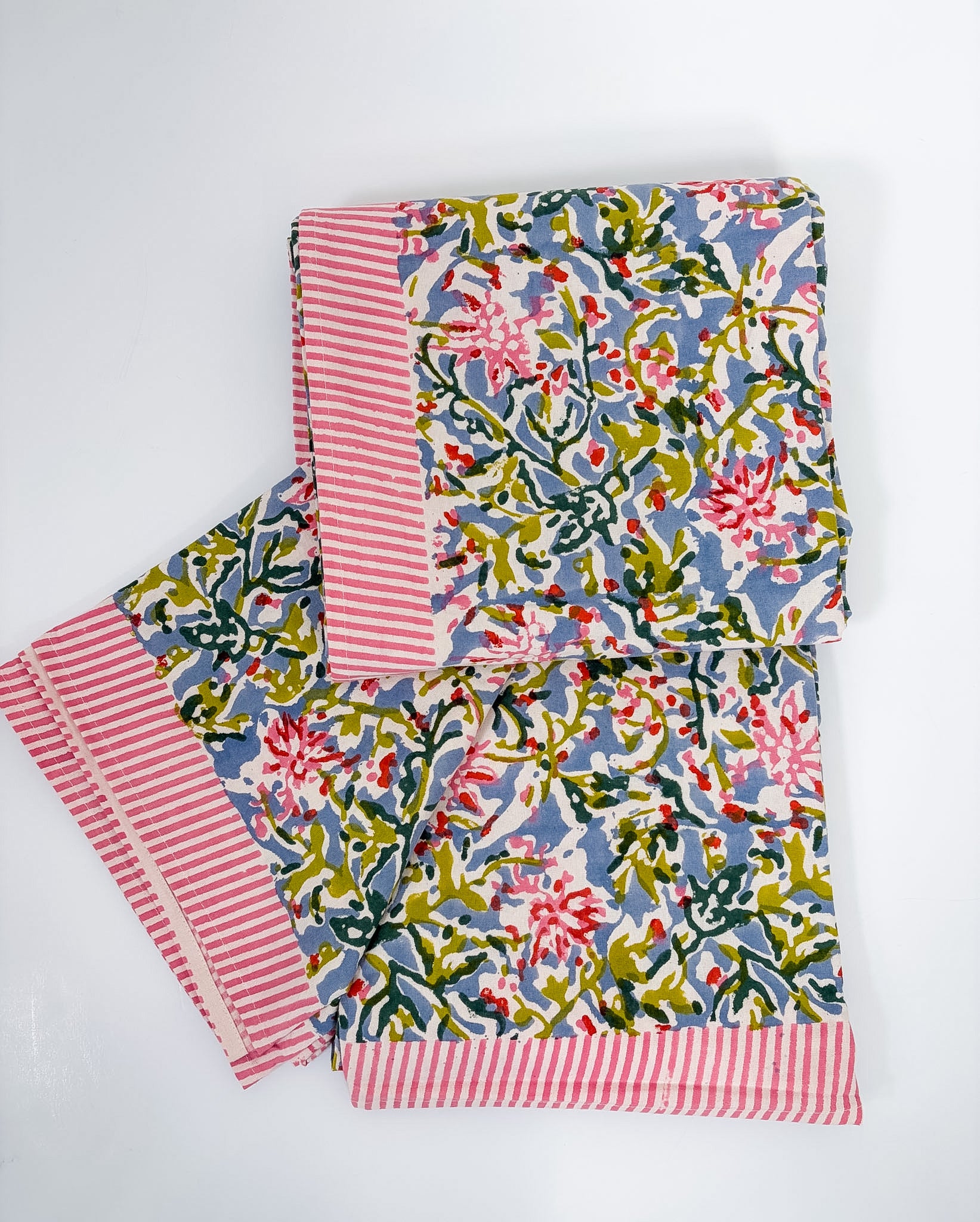 Maggie Oaks Virginia Signature Floral Tablecloth