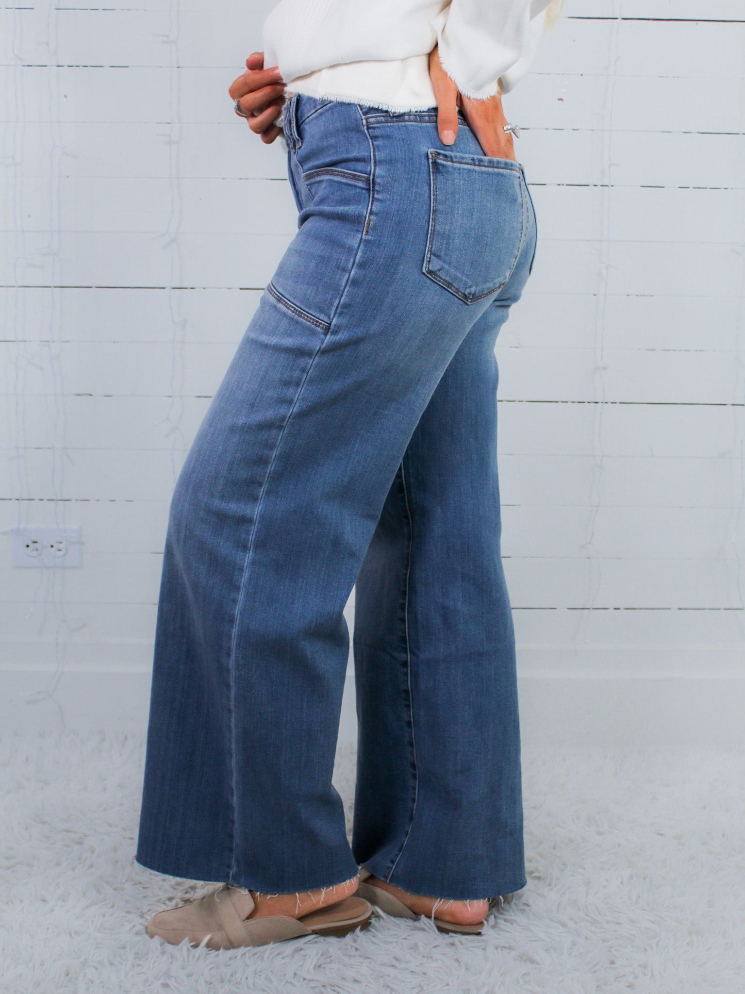 Meg Earn Wash High Rise Wide Leg Raw Hem Jeans KUT