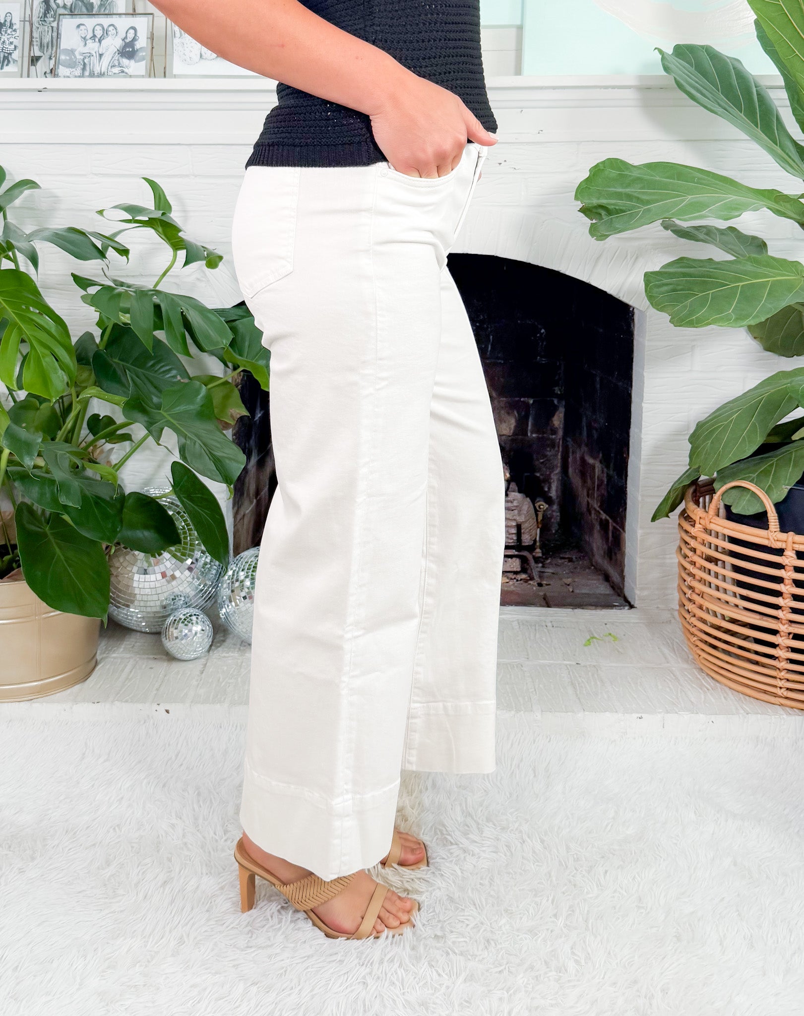 Meg Optic White Front Pin Tuck Wide Hem Jean KUT