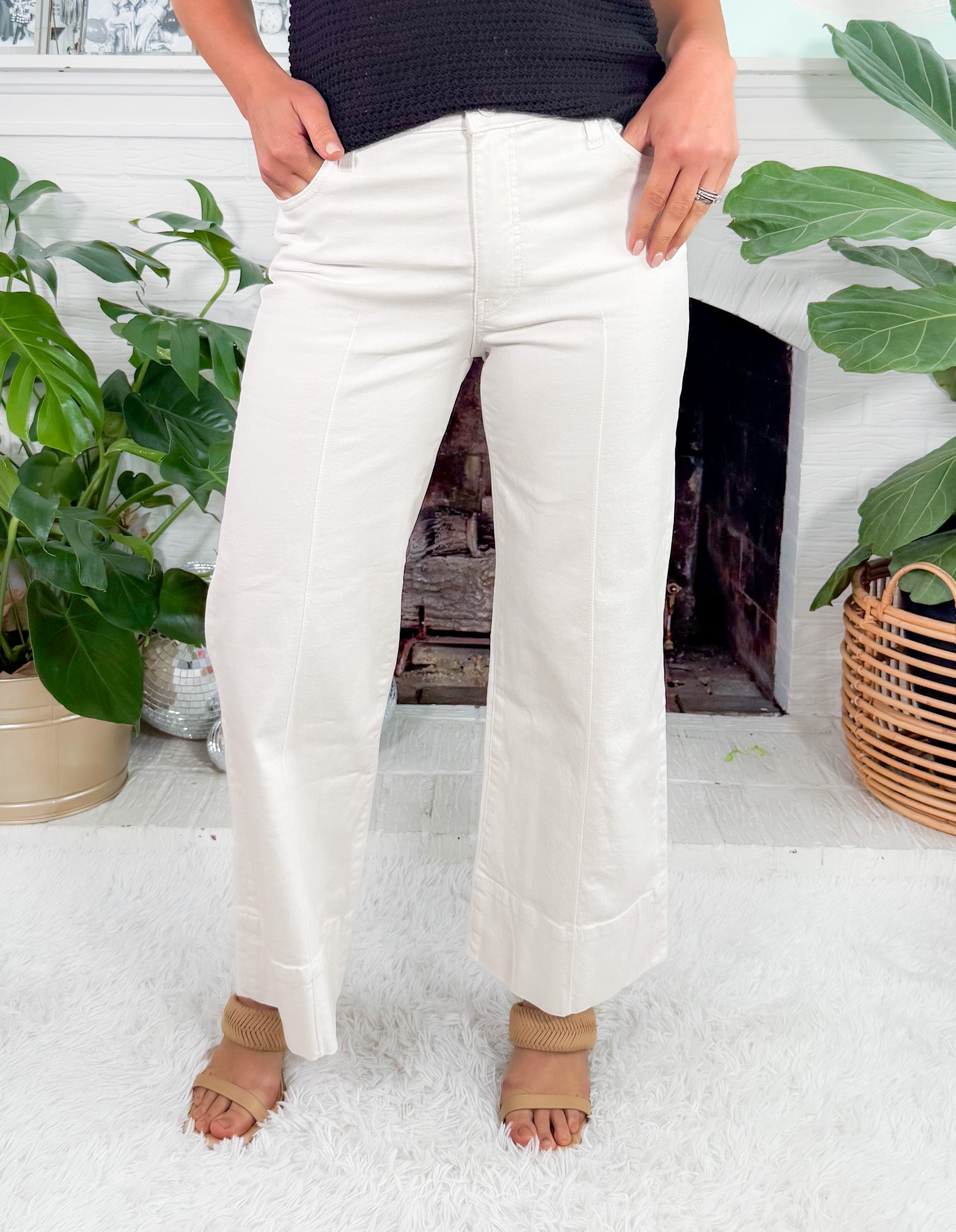 Meg Optic White Front Pin Tuck Wide Hem Jean KUT