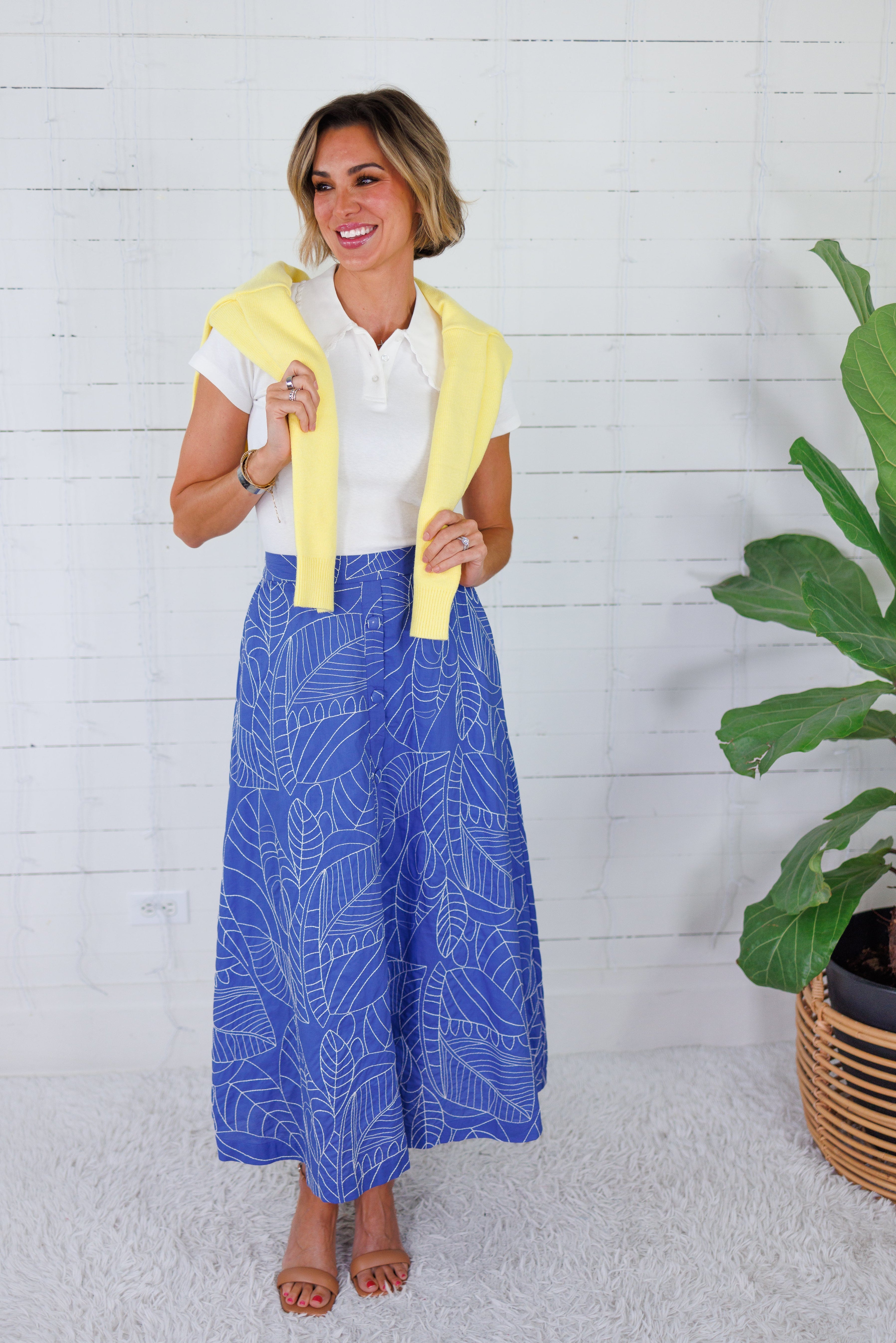 Mendy White Scalloped Collar Knit Top Elle Grey