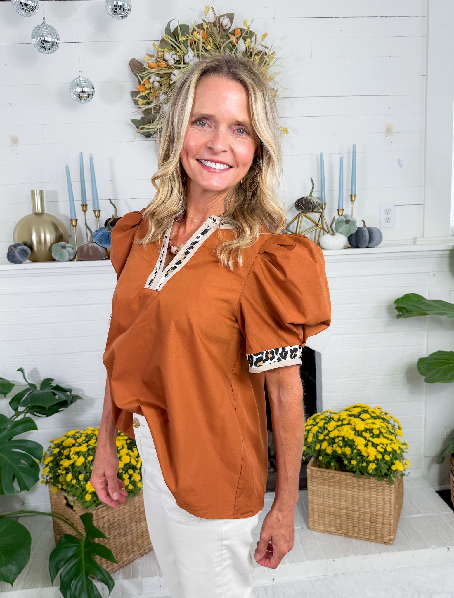 Milsaps Caramel + Leopard Trim Top Entro