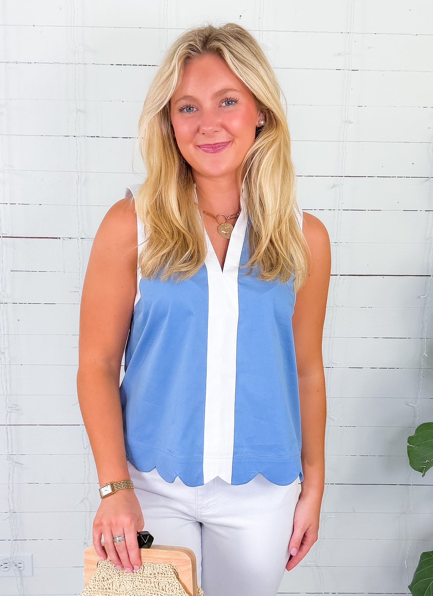 Nixon Sky Scallop Edge Top Entro