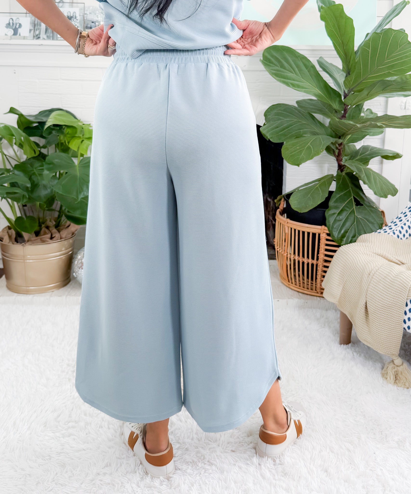 Patsy Sky Blue Wide Leg Cropped Ribbed Knit Pant Entro