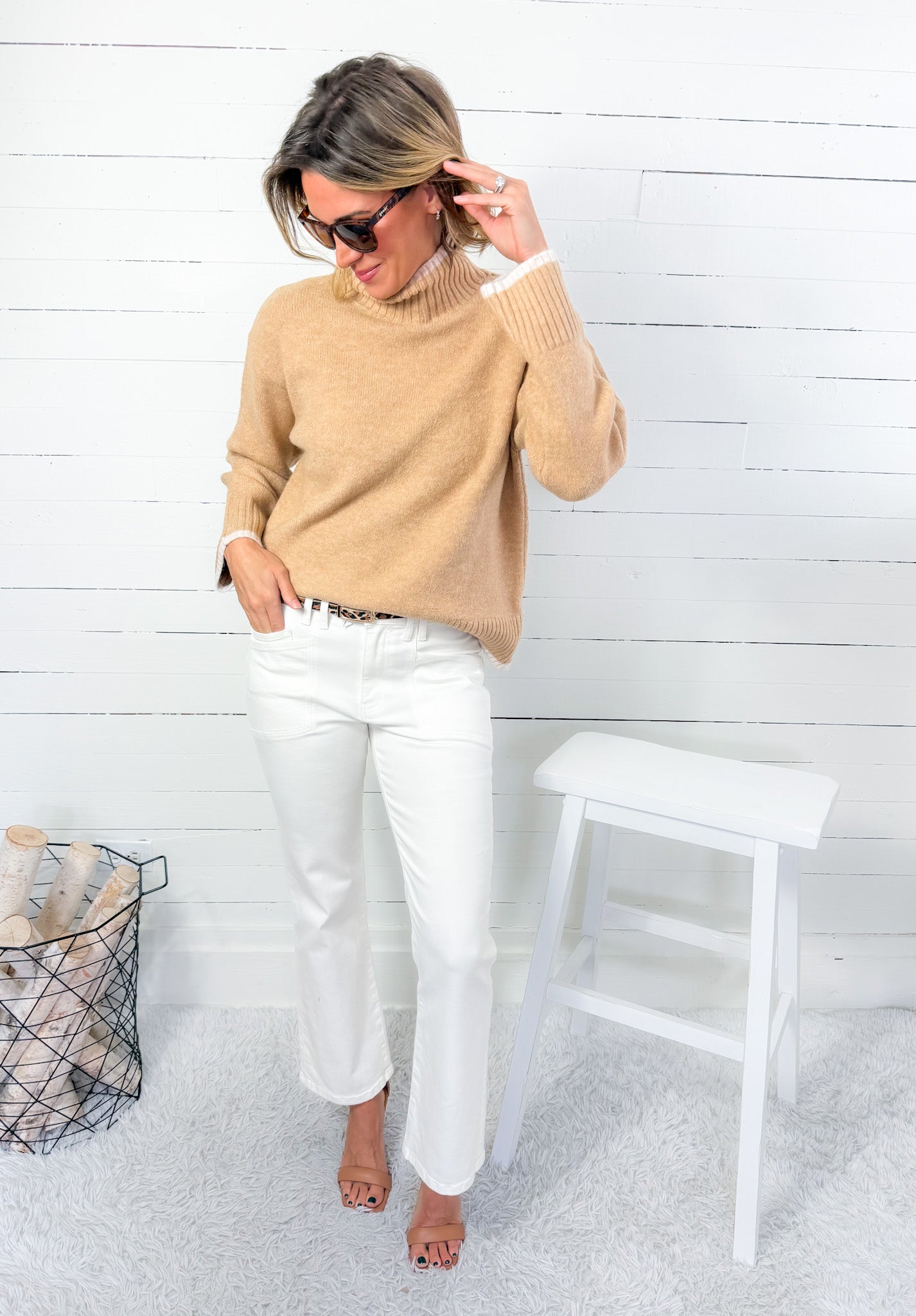 Rey Beige Turtleneck Sweater Lucy Paris