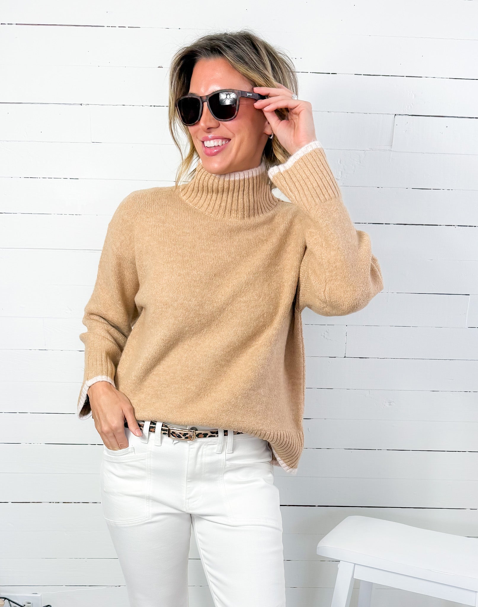 Rey Beige Turtleneck Sweater Lucy Paris