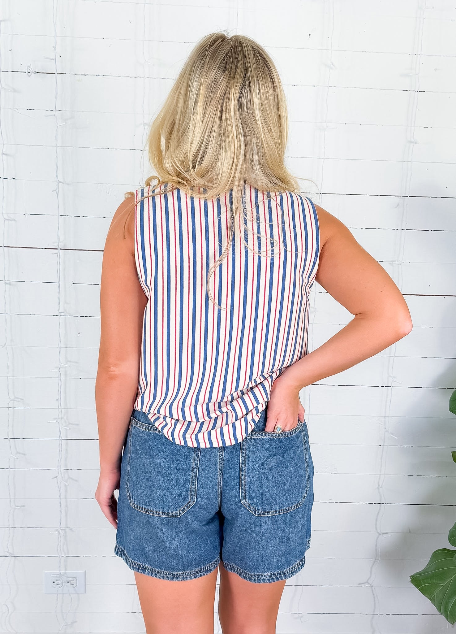 Rhett Patriotic Stripe Top Entro 