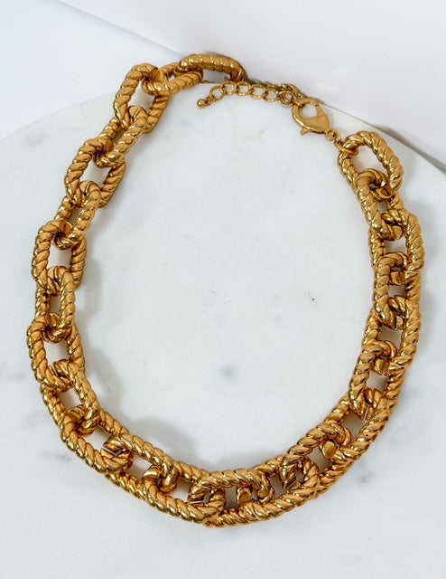 Rope Shaped Chunky Chain Necklace