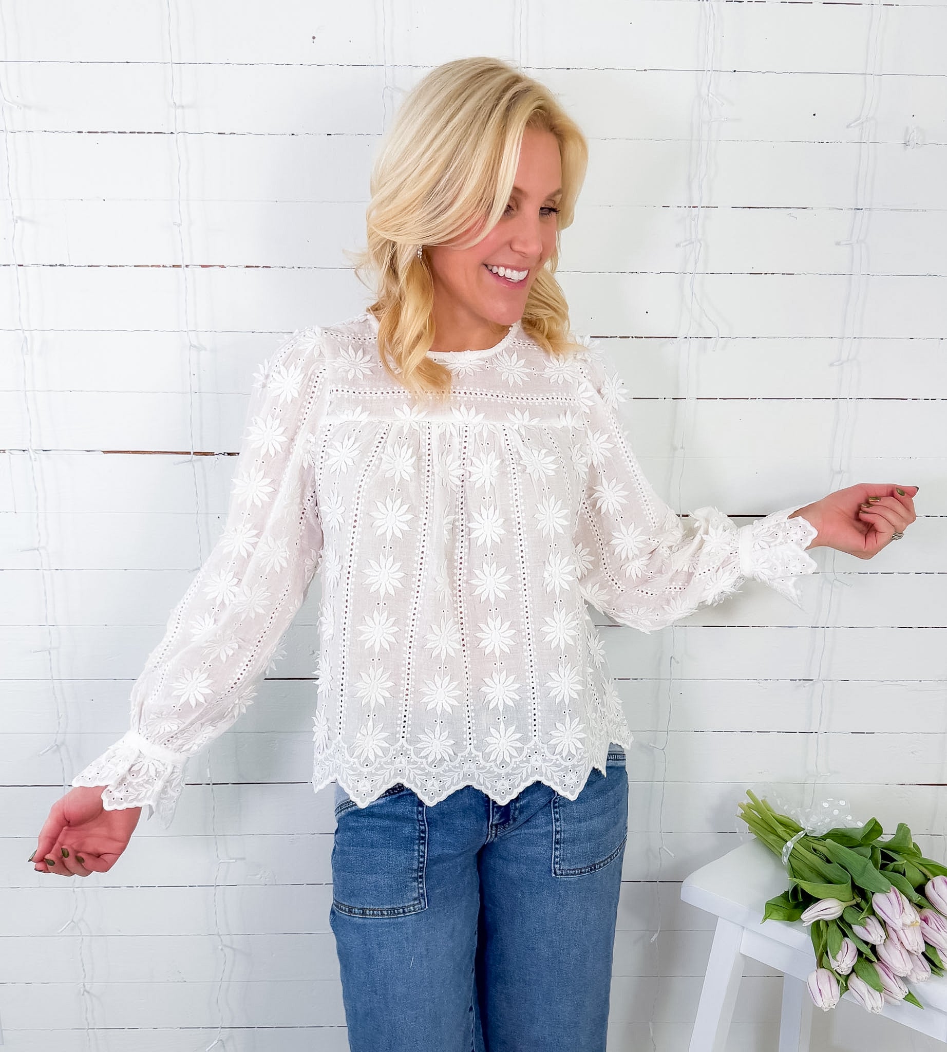 Sunflower Embroidered Top Entro