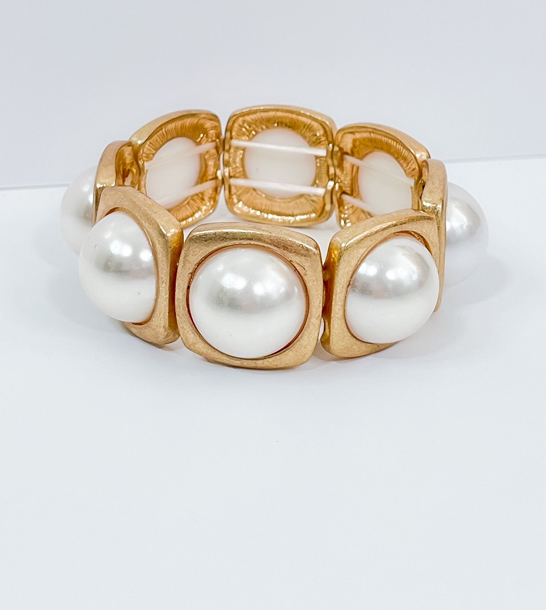 Vintage Inspired Pearl and Gold Stretch Bracelet