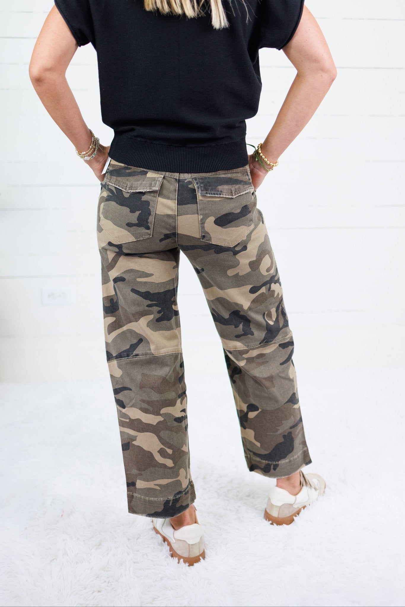 Ashton Camo Wide Leg Barrel Jean Kut