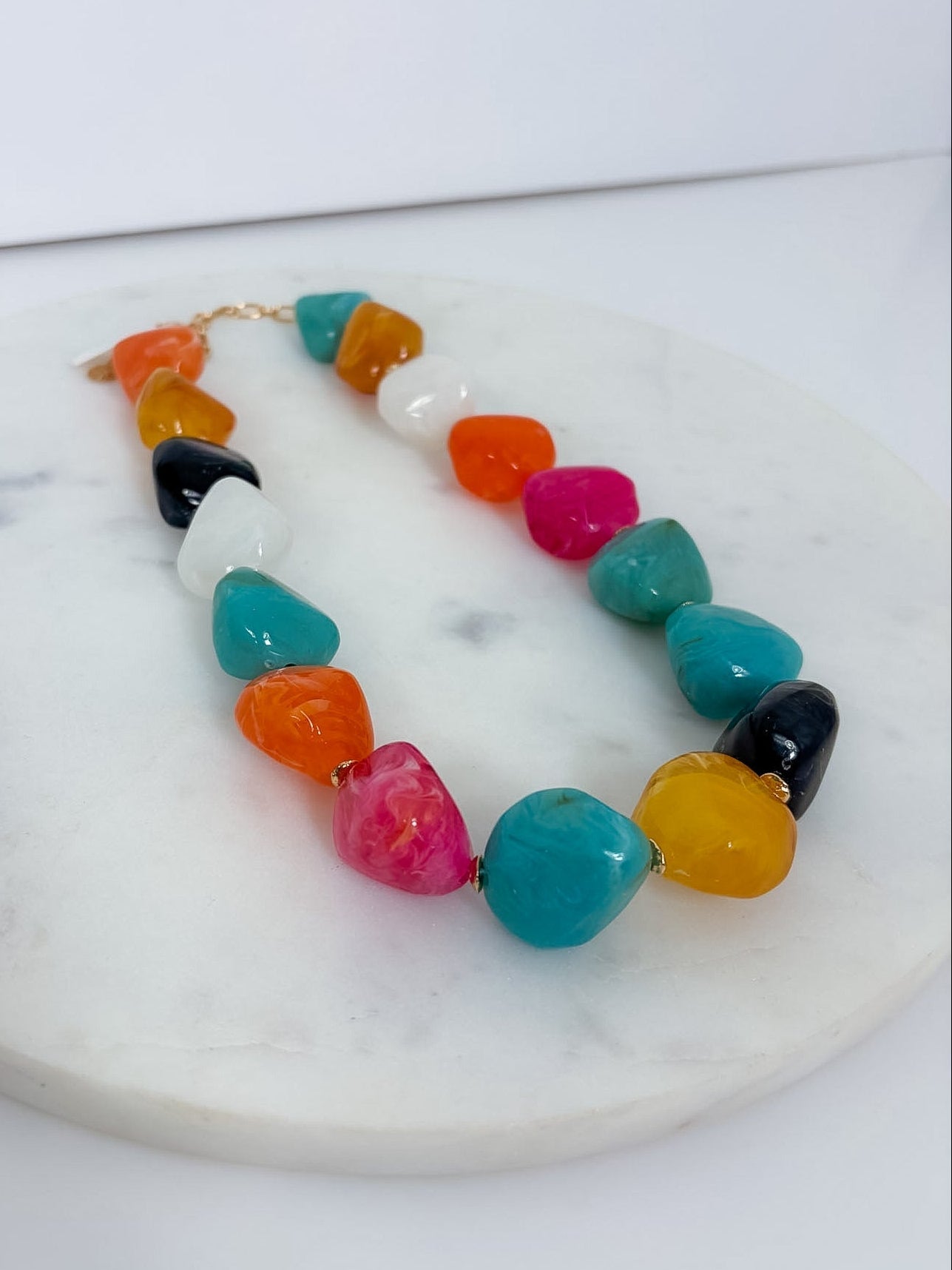 Barnes Irregular Shape Beaded Necklace Golden Stella