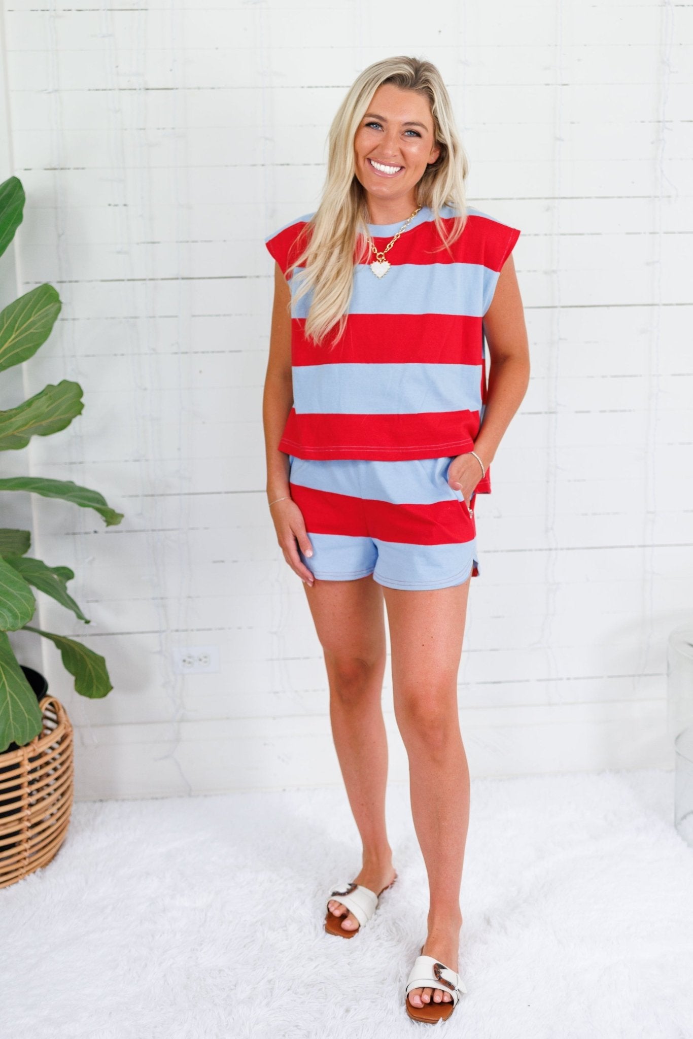 Born in the USA Striped Sleeveless Top Entro