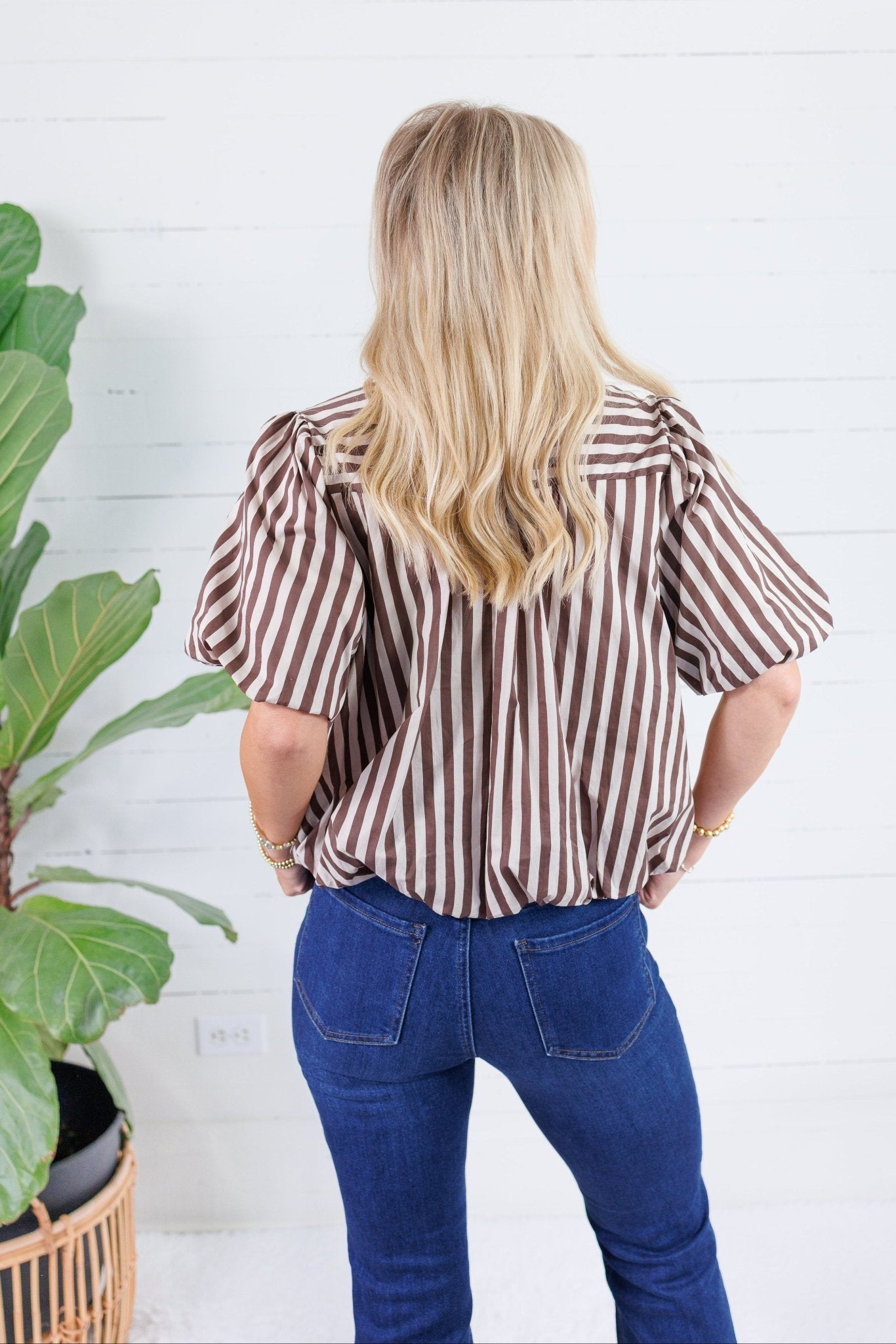 Camille Brown + Ecru Stripe Bubble Top Entro