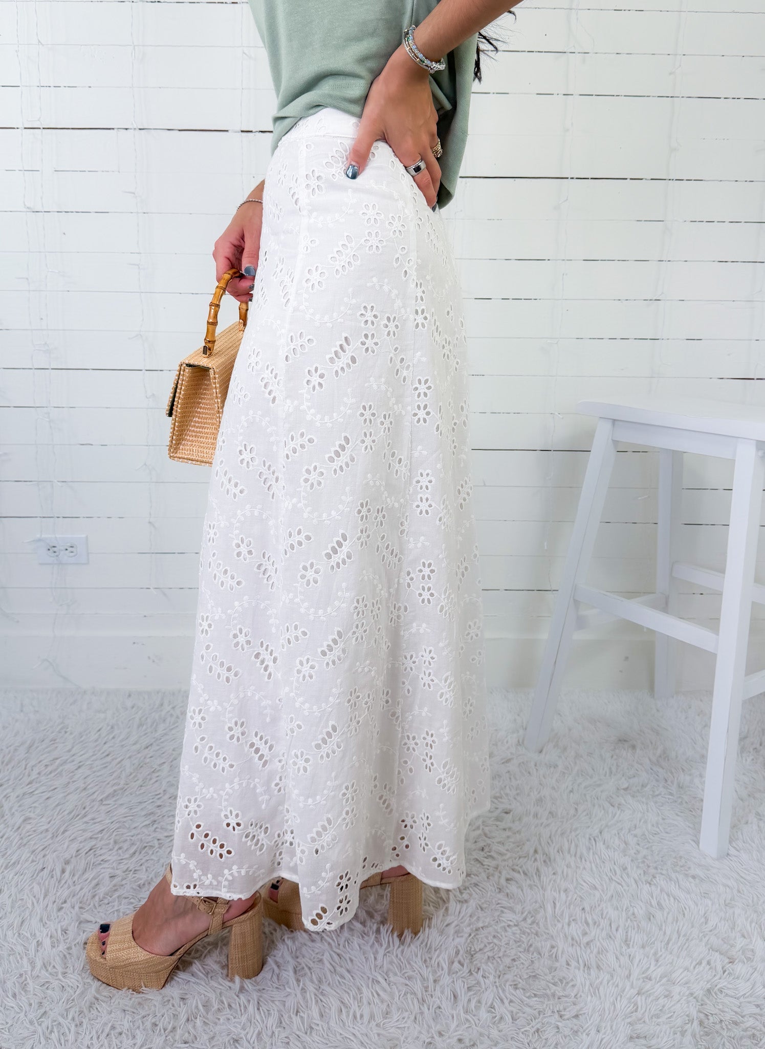 Caspar White Eyelet Maxi Skirt TCEC