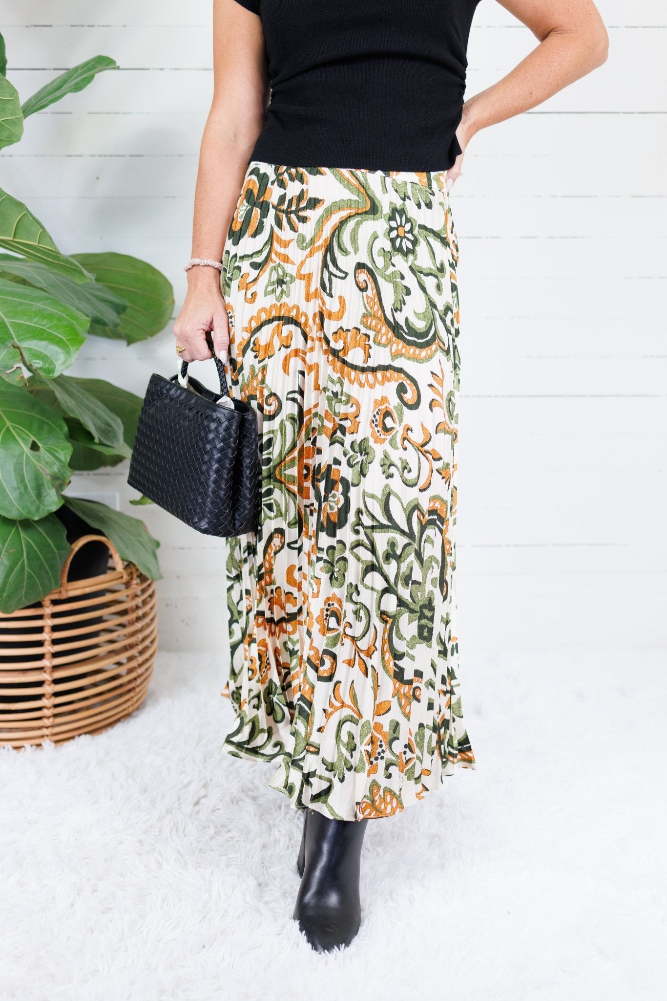 Gatlin Olive + Ivory Pleated Skirt Skies are Blue