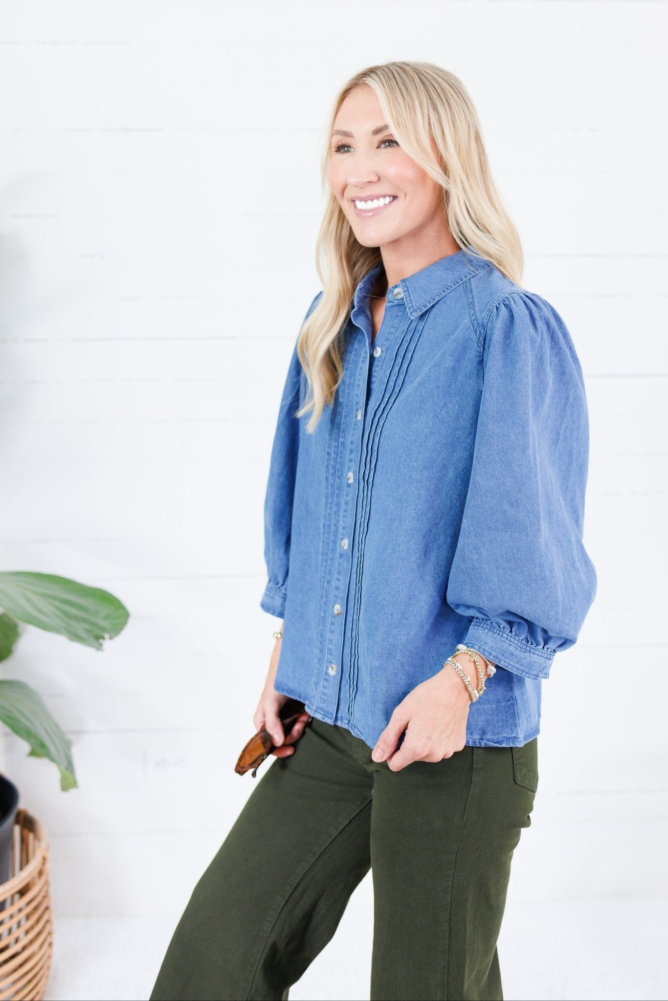 Janie Denim Tucks and Button Top Entro